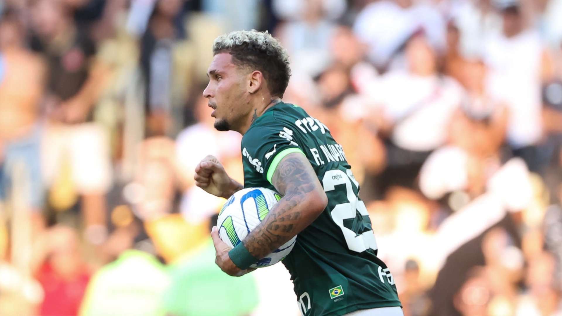 Rafael Navarro comemora gol em Vasco x Palmeiras, pelo Brasileirão 2023, 23/04/2023