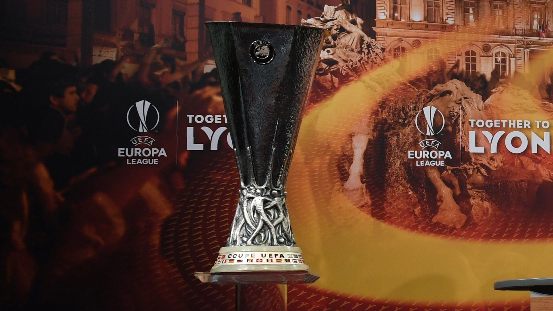 Europa League Trophy 23022018