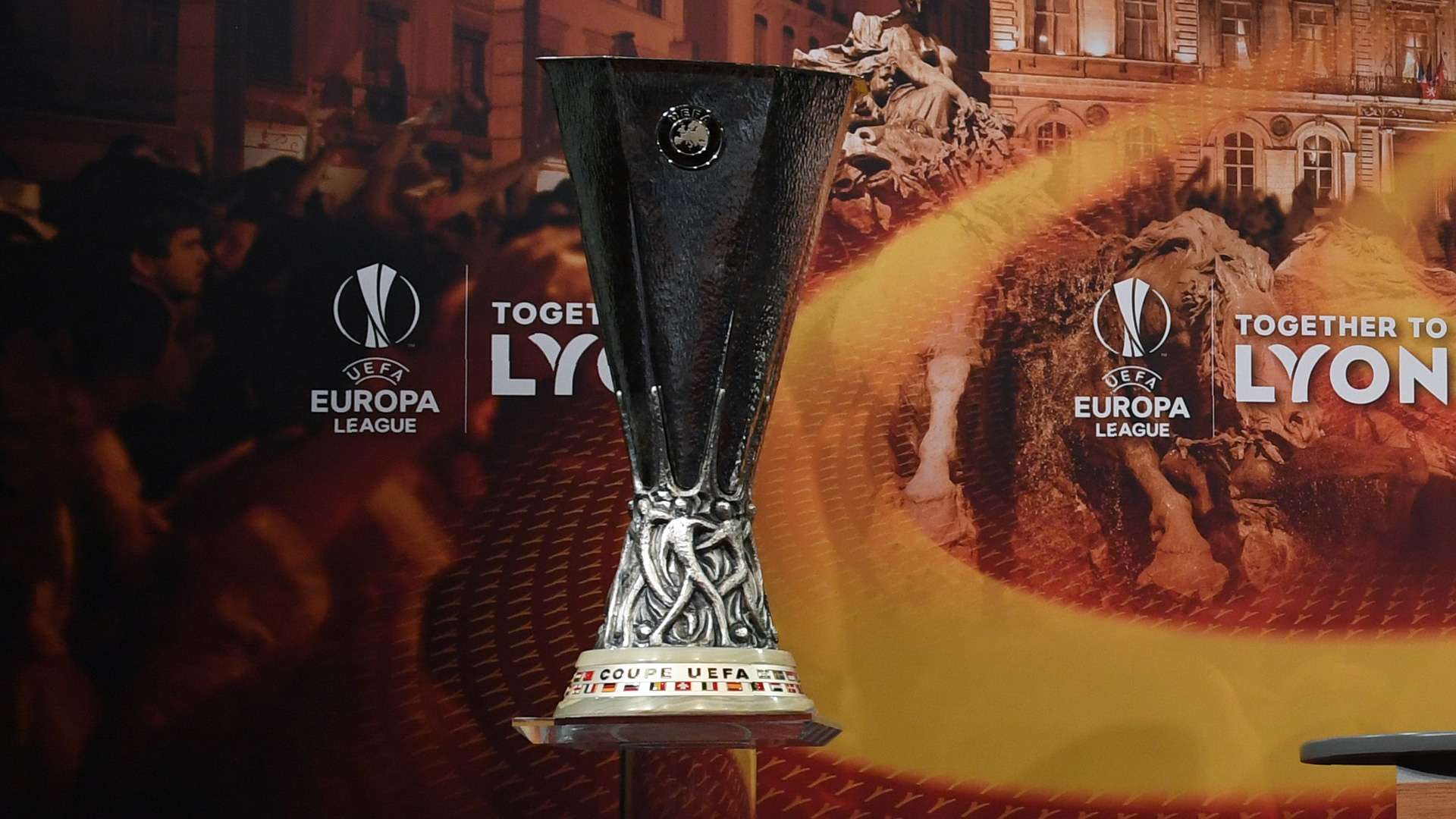 Europa League Trophy 23022018