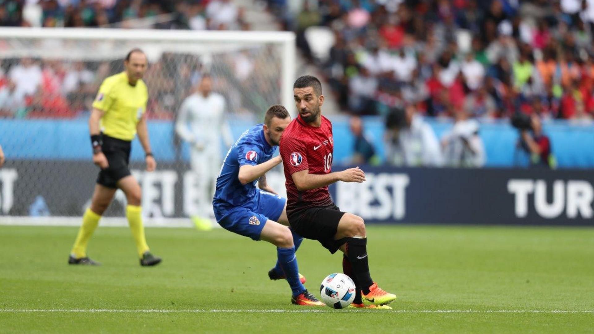 arda turan turkey croatia 06122016
