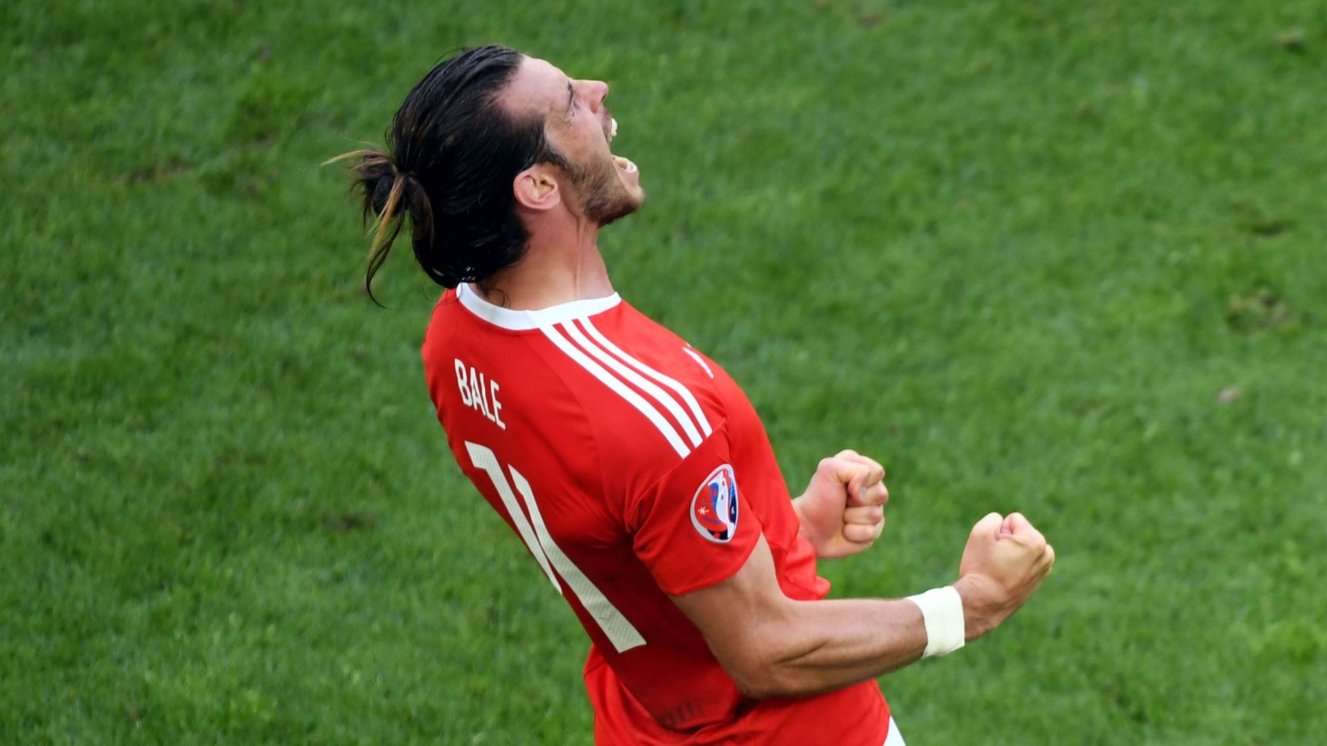 Gareth Bale, Wales