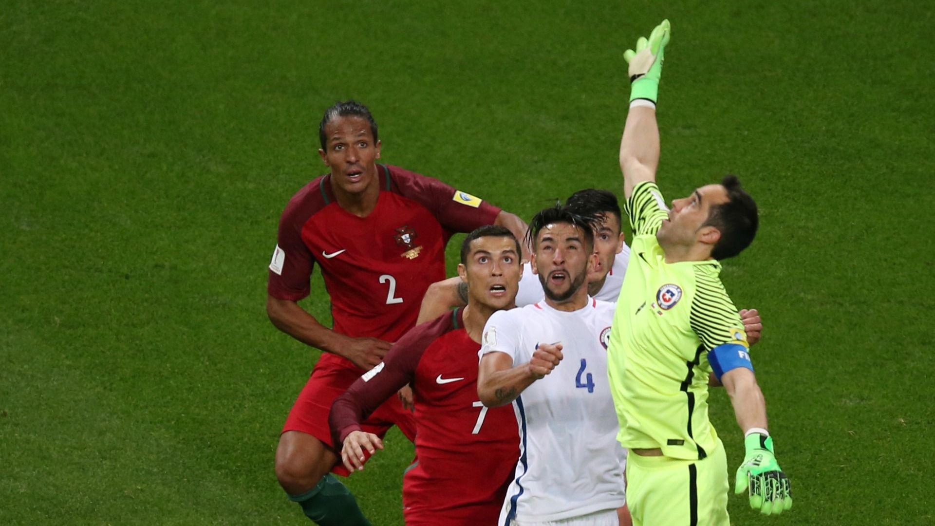 Claudio Bravo - Chile 2017