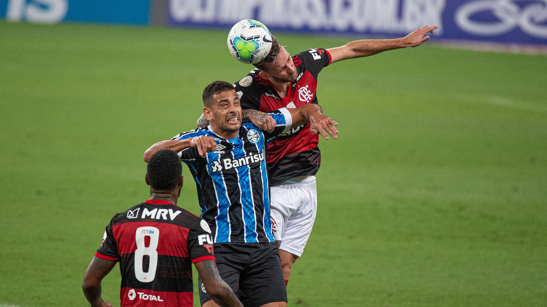 Léo Pereira Diego Souza Flamengo Grêmio Brasileirão Série A 19082020