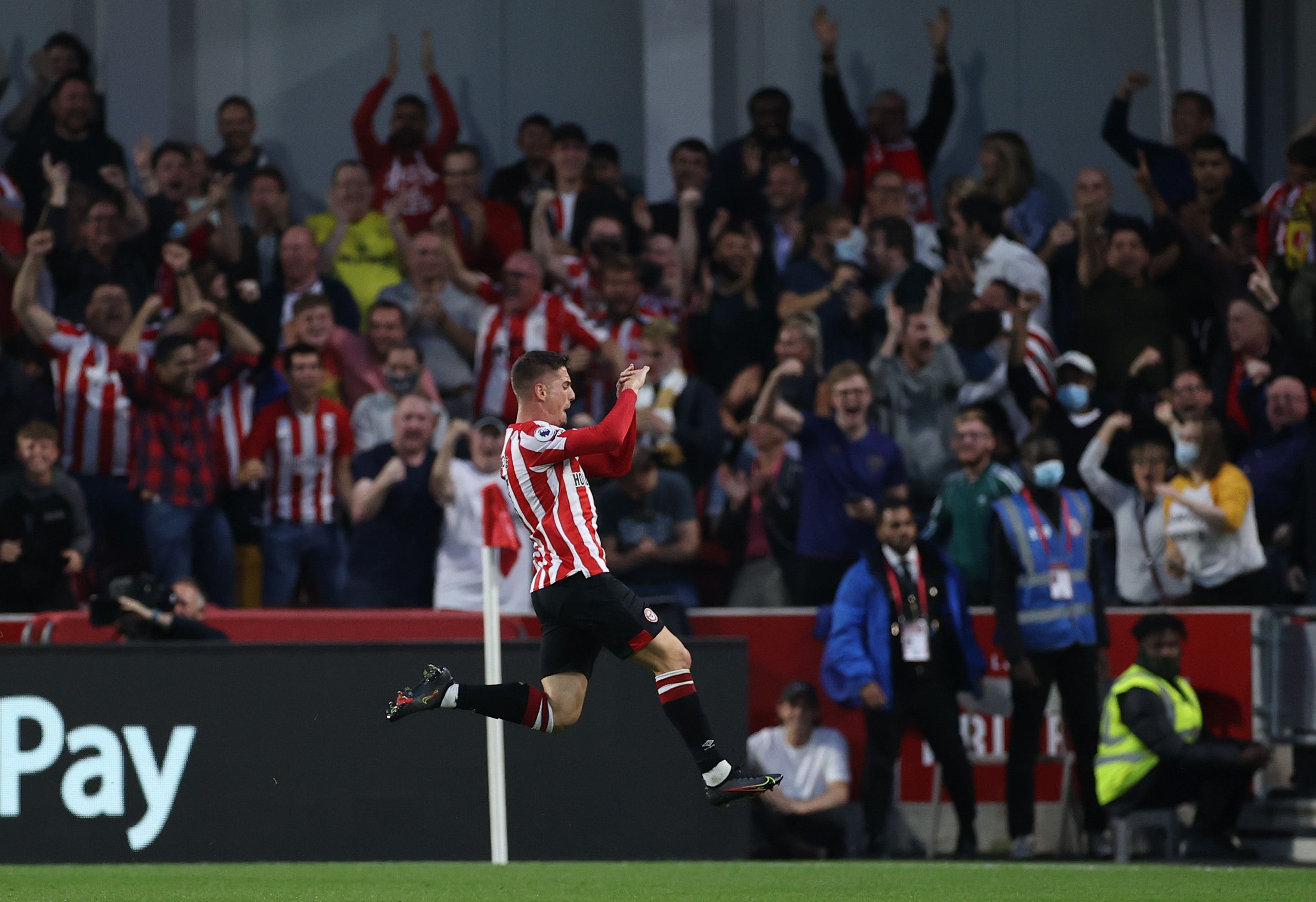 Sergi Canos Brentfod v Arsenal