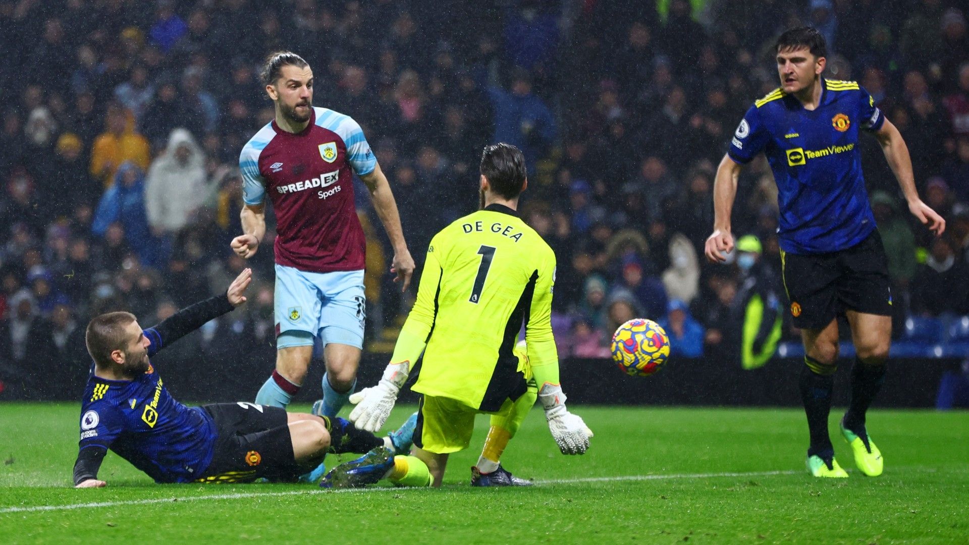 Jay Rodriguez Burnley Man Utd 2022