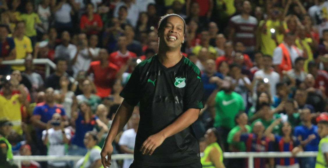 Ronaldinho con la camiseta del Deportivo Cali