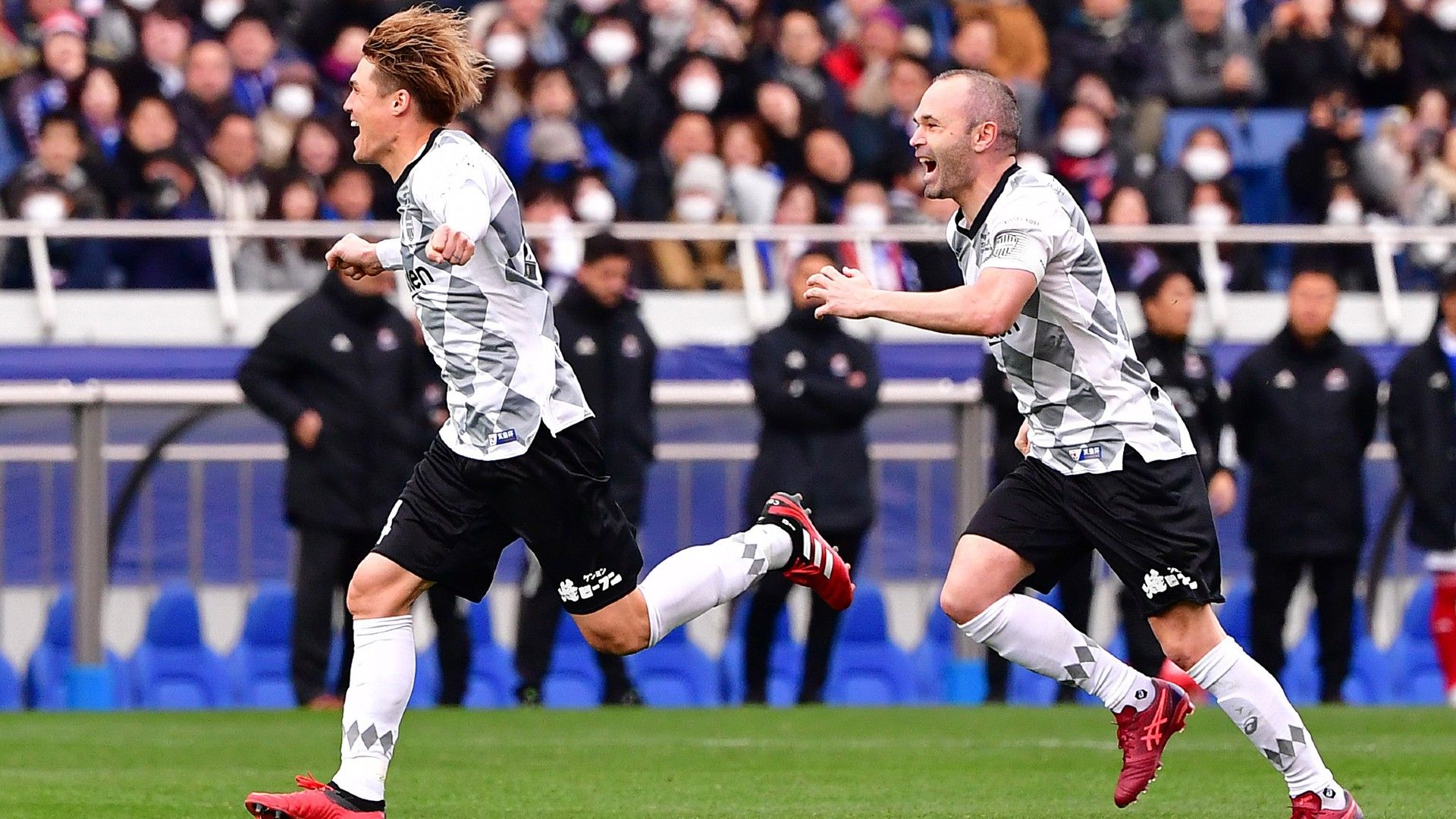 Gotoku Sakai Andres Iniesta Vissel Kobe