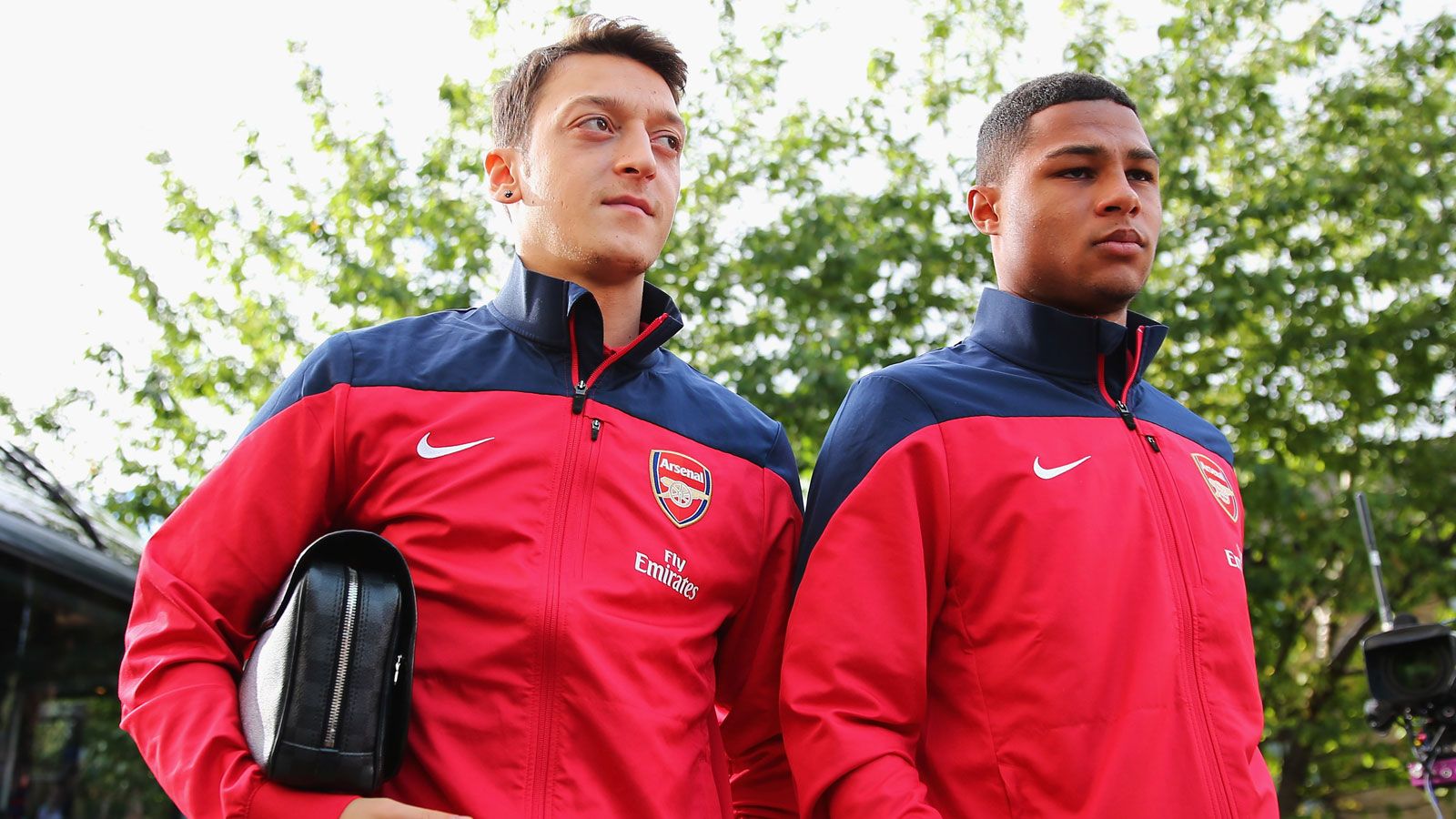 Mesut Özil / Serge Gnabry
