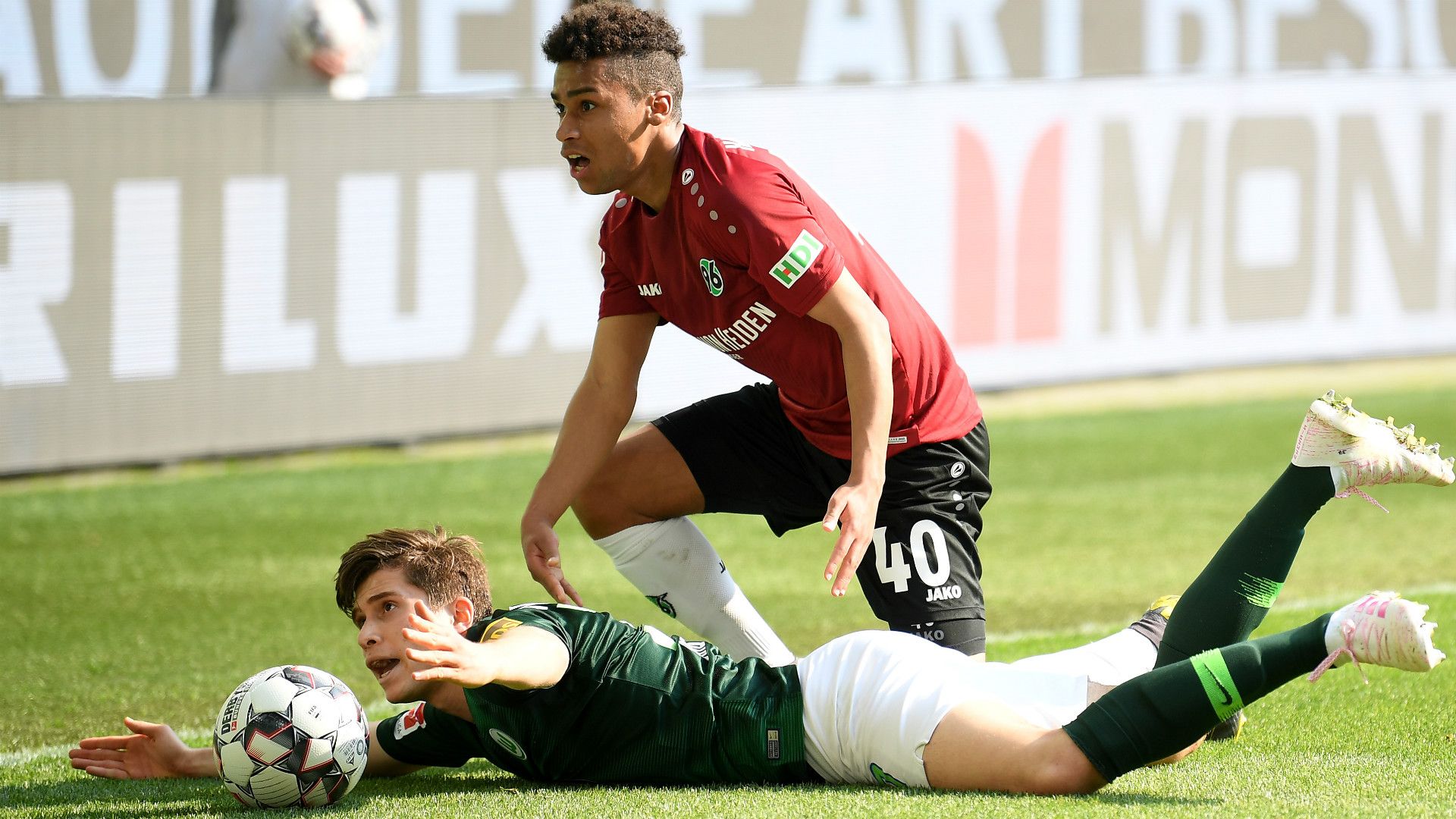 ELIVIS REXHBECAJ WOLFSBURG LINTON MAINA HANNOVER GERMAN BUNDESLIGA 06042019