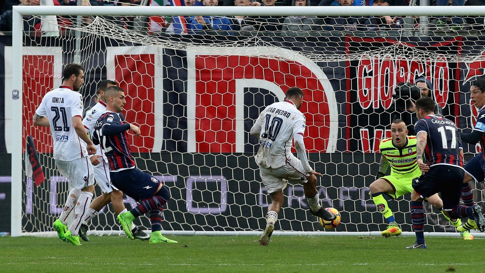 Joao Pedro Crotone Cagliari Serie A 02262017