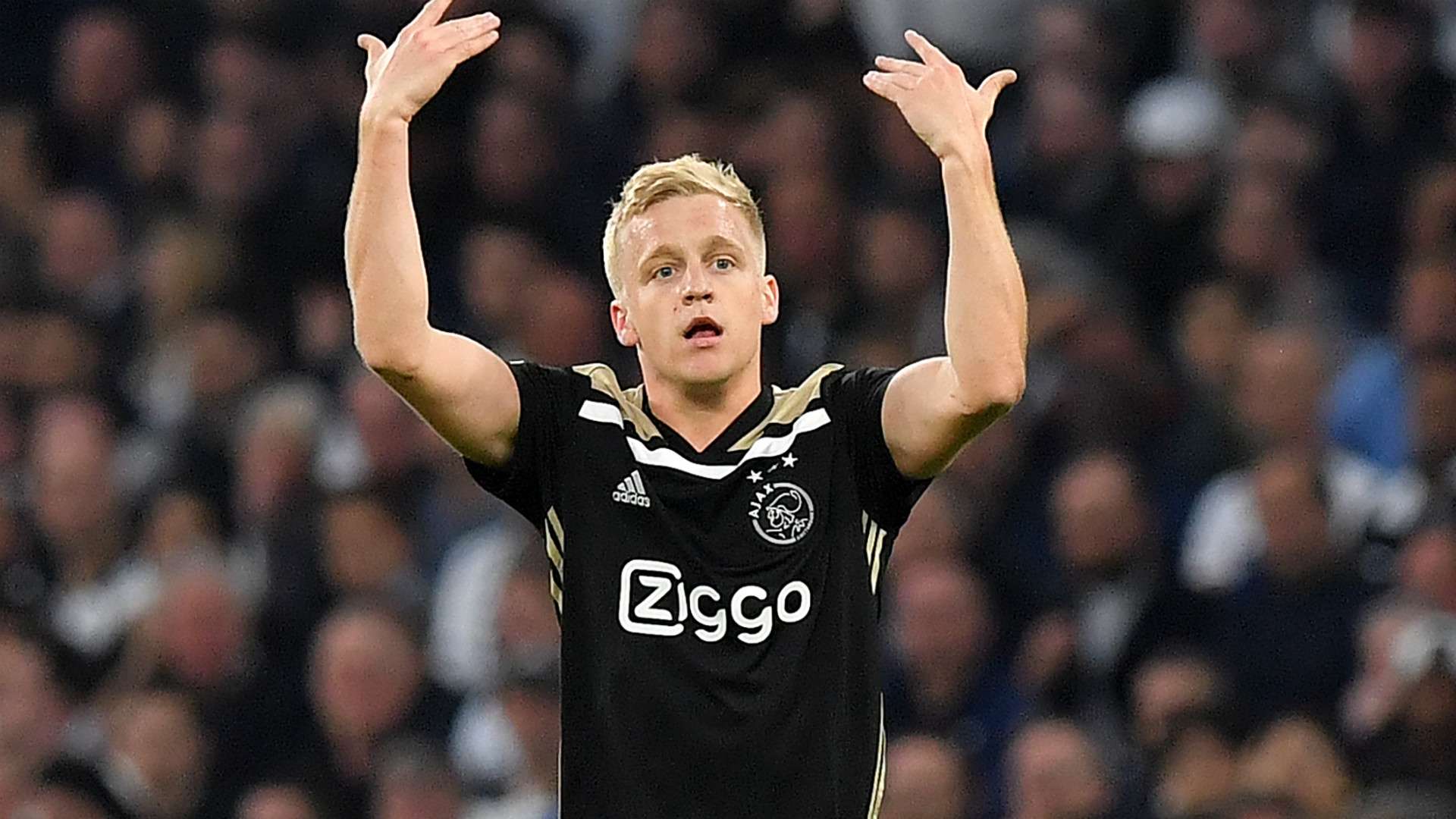 Donny van de Beek Ajax 2019