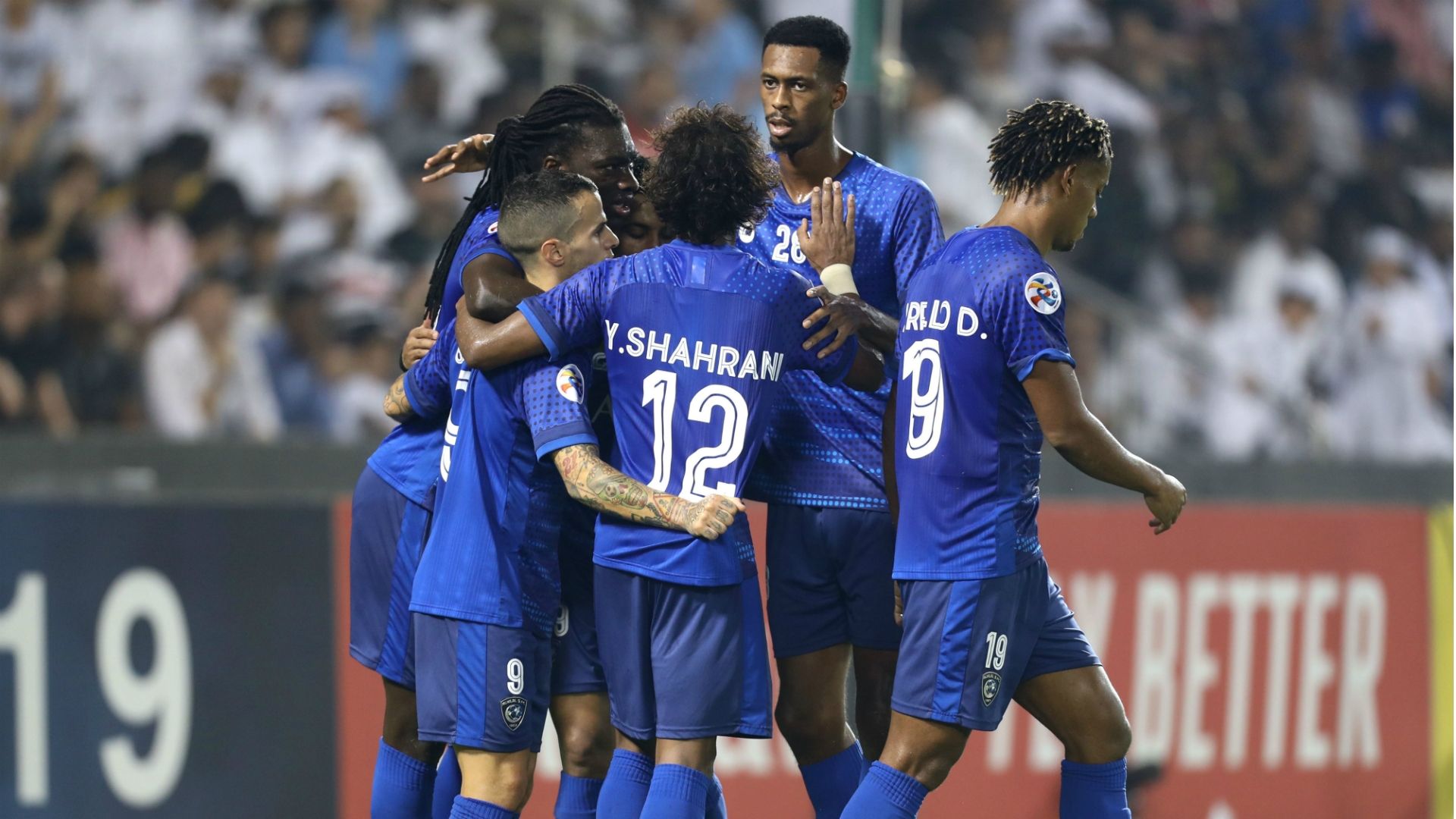 نجوم الهلال يحتفلون أمام السد في دوري أبطال آسيا