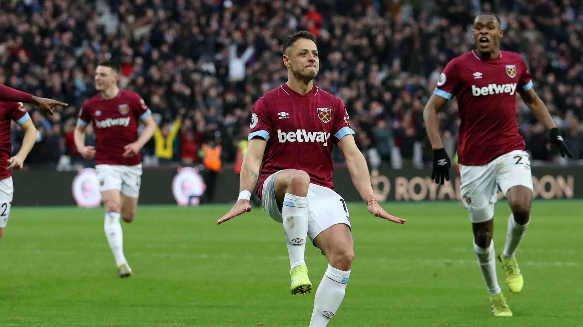 Chicharito festejo