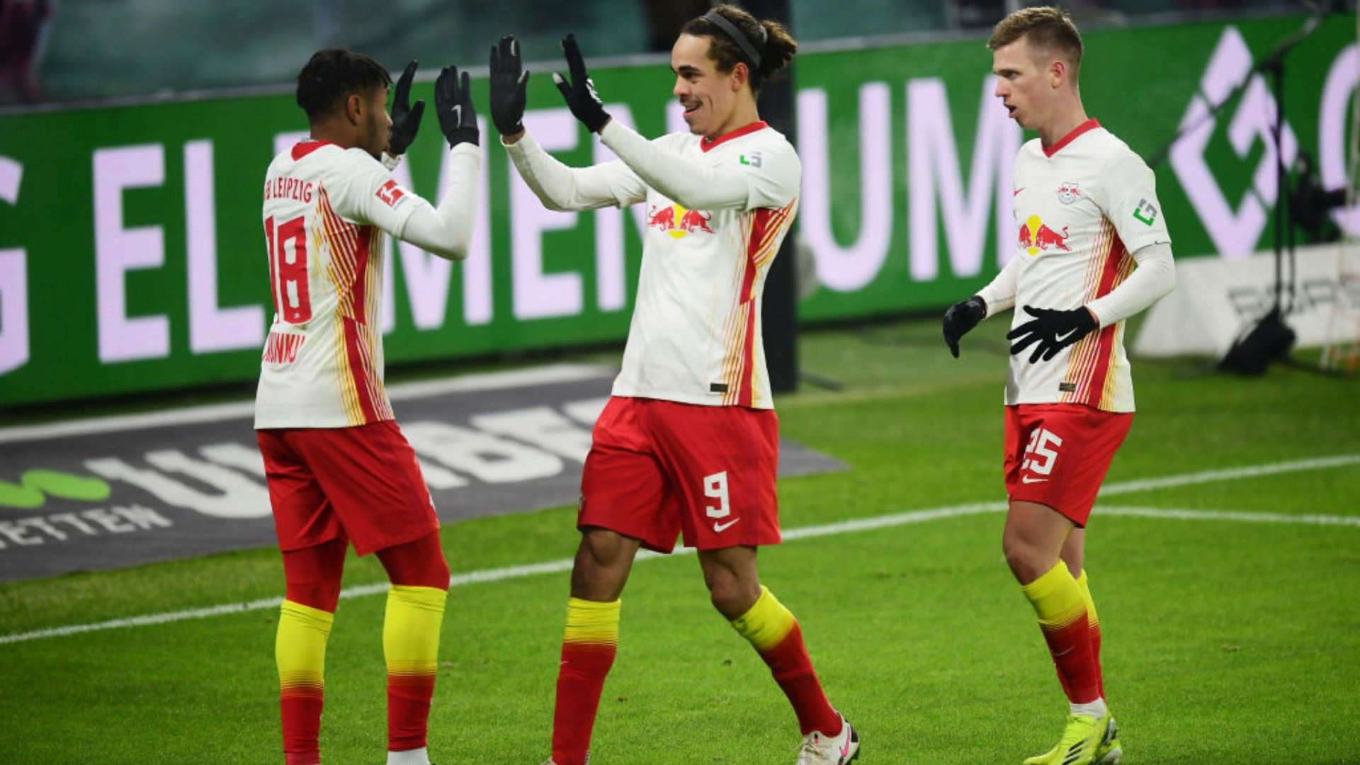 Foto Poulsen celebra un gol con el Leipzig