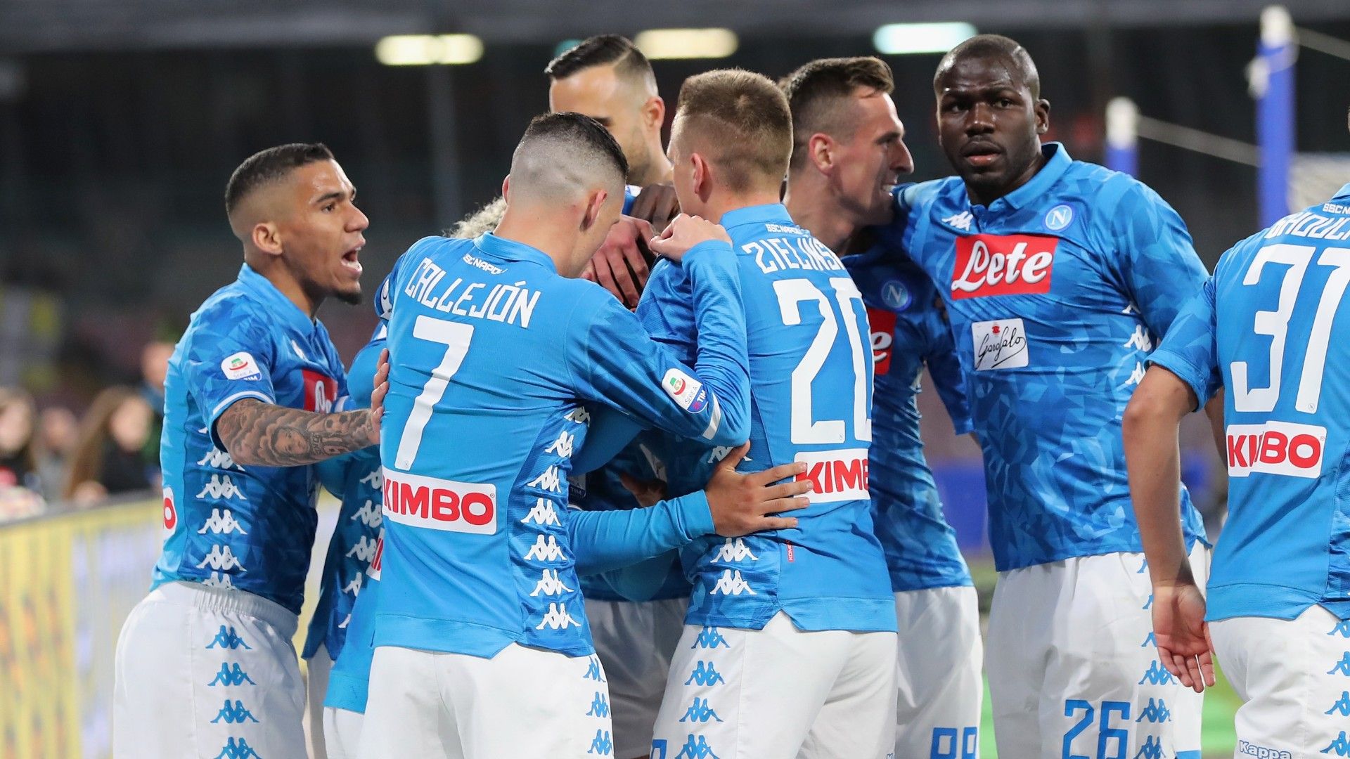 Napoli celebrating