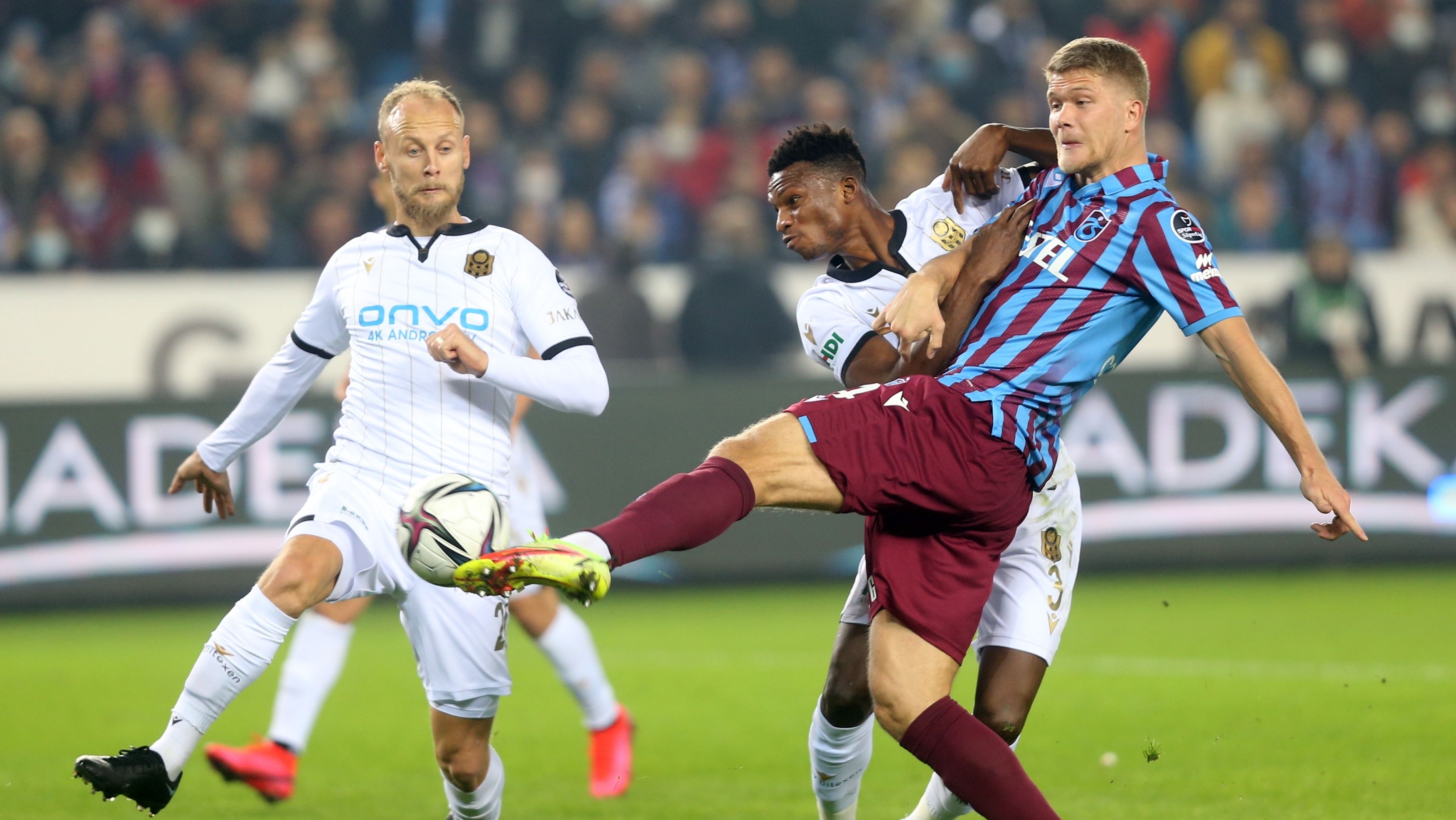 Andreas Cornelius Trabzonspor vs. Yeni Malatyaspor 01/07/22