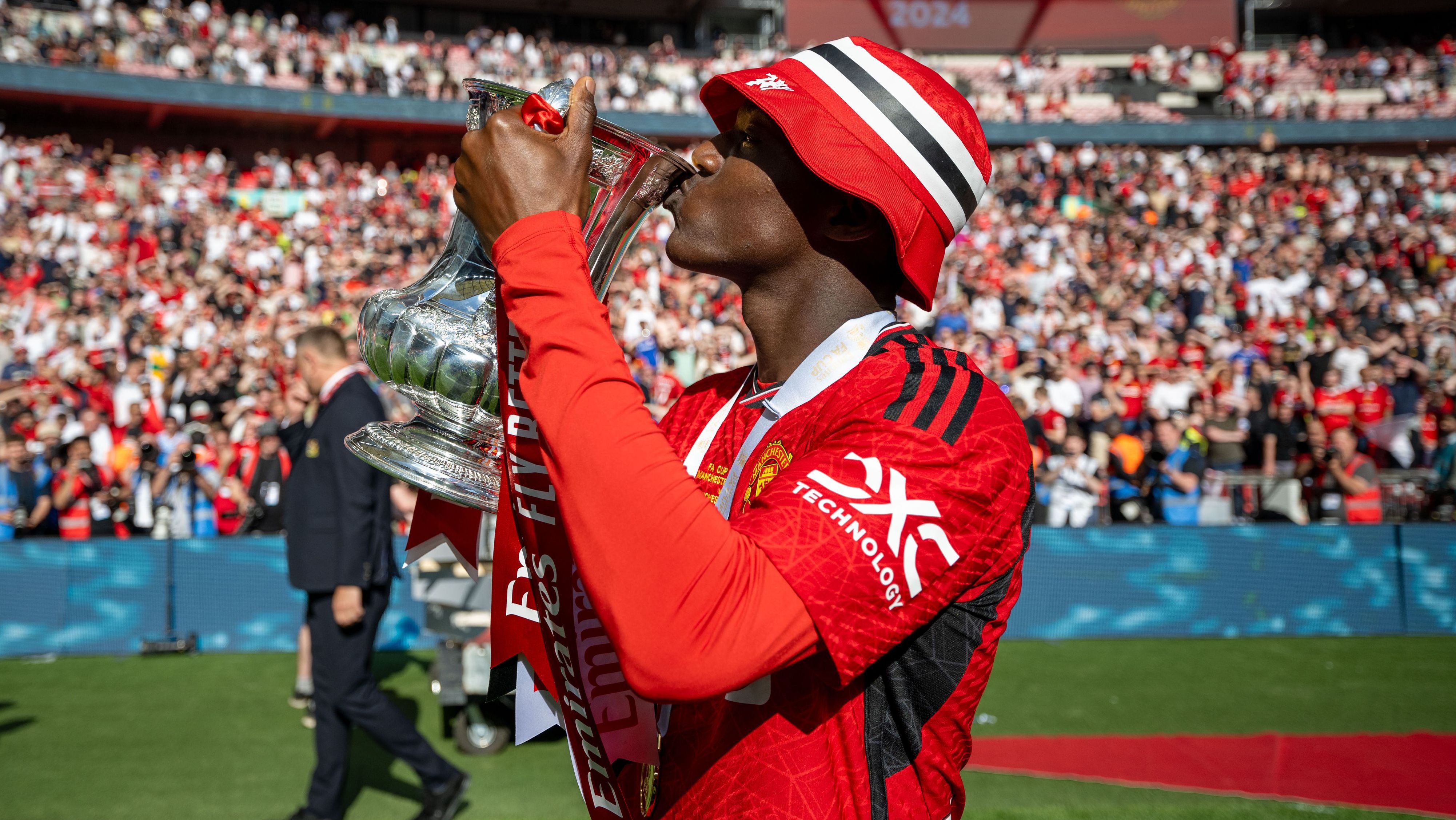 Kobbie Mainoo Manchester United 2024-25