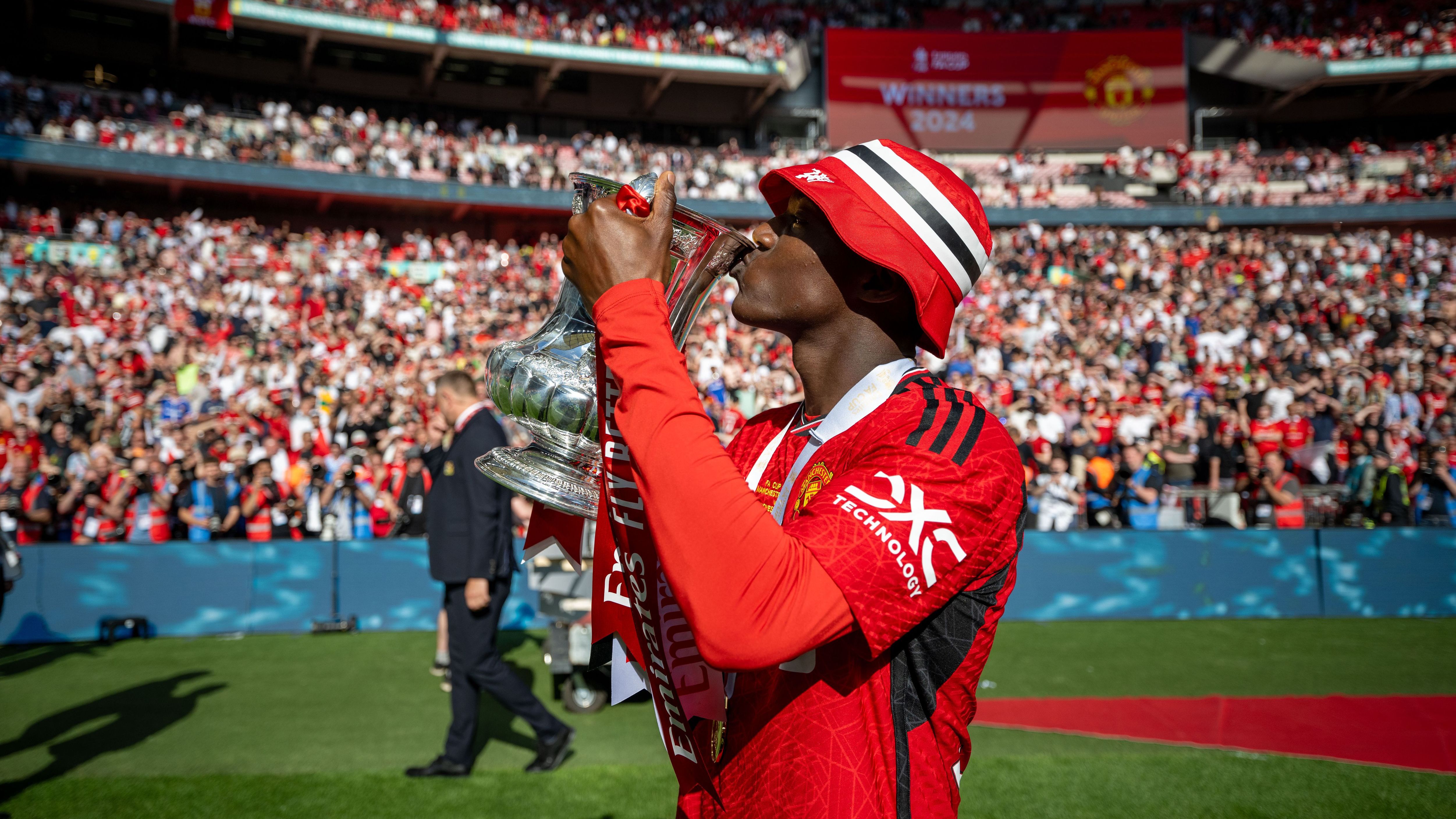 Kobbie Mainoo Manchester United 2024-25