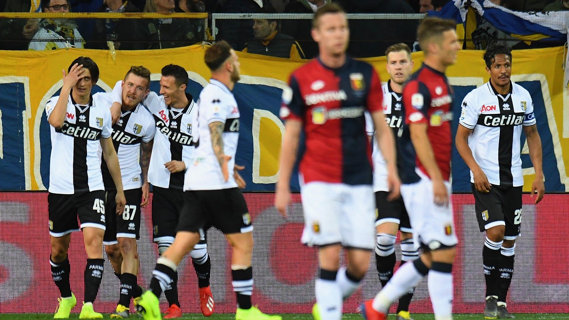 Kucka celebrating - Parma Genoa