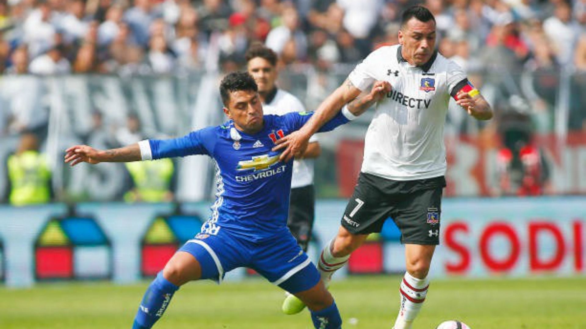 Esteban Paredes - Gonzalo Jara