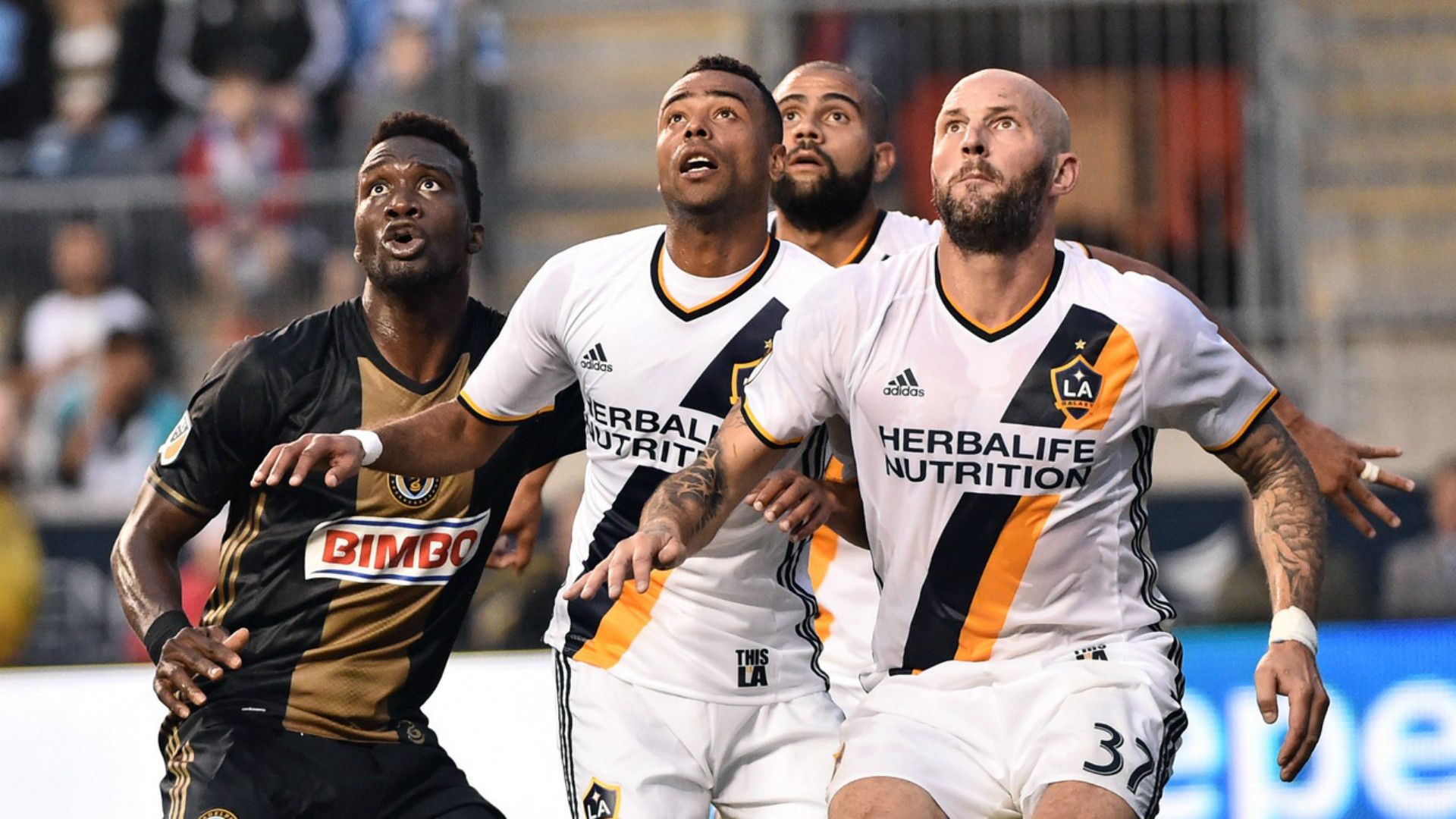 CJ Sapong Ashley Cole MLS Union Galaxy 05112016