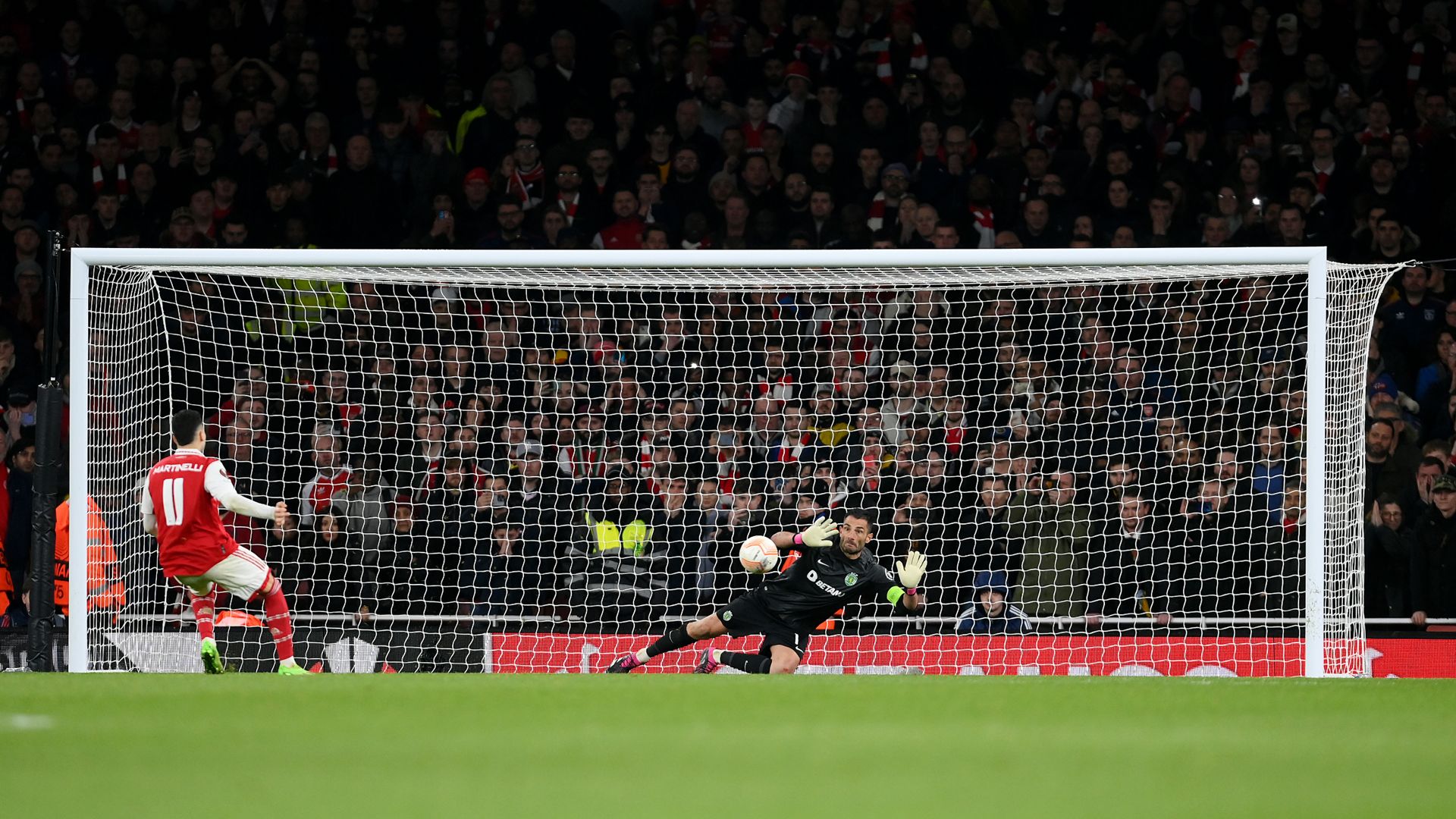Gabriel Martinelli Arsenal Sporting penalty 2022-23
