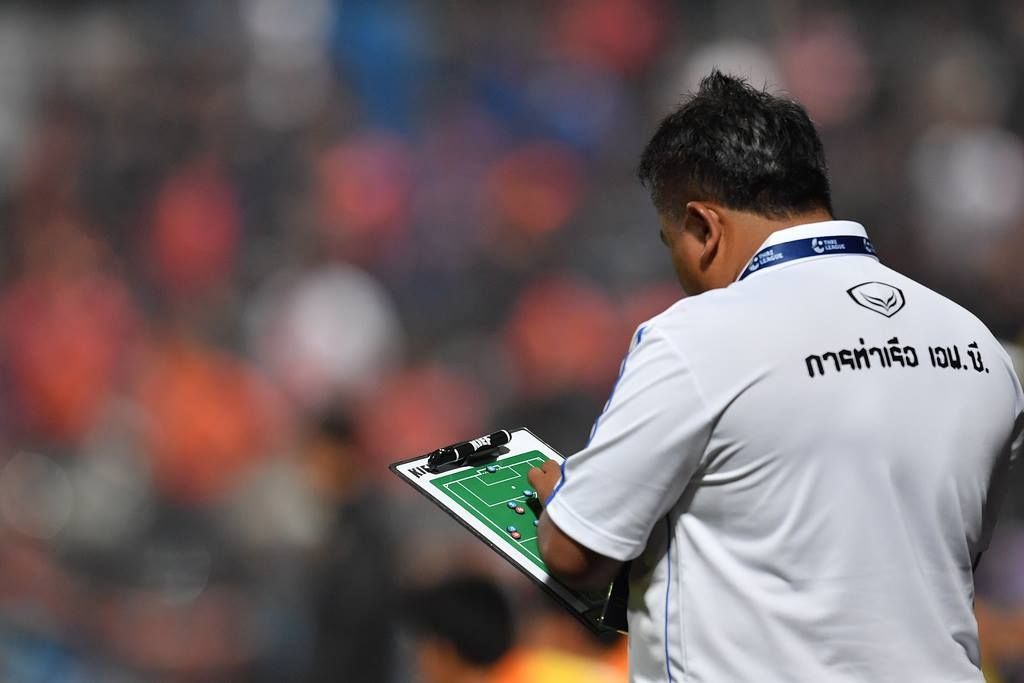 จเด็จ มีลาภ