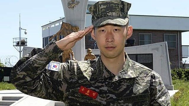 Son Heung-min finished his military training course in Korea Republic