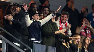 Rob McElhenney Wrexham Boreham Wood