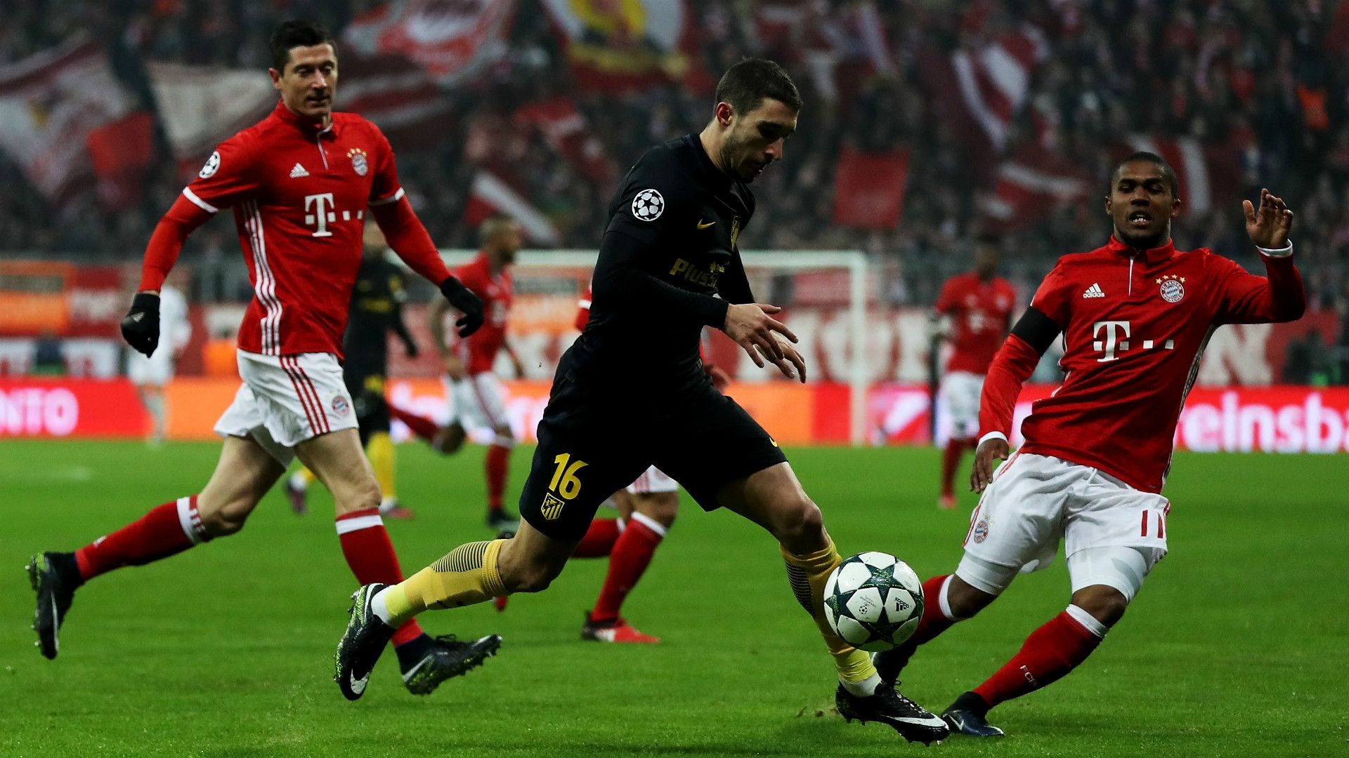 SIME VRSALJKO ATLETICO MADRID DOUGLAS COSTA BAYERN MUNCHEN UEFA CHAMPIONS LEAGUE 06122016