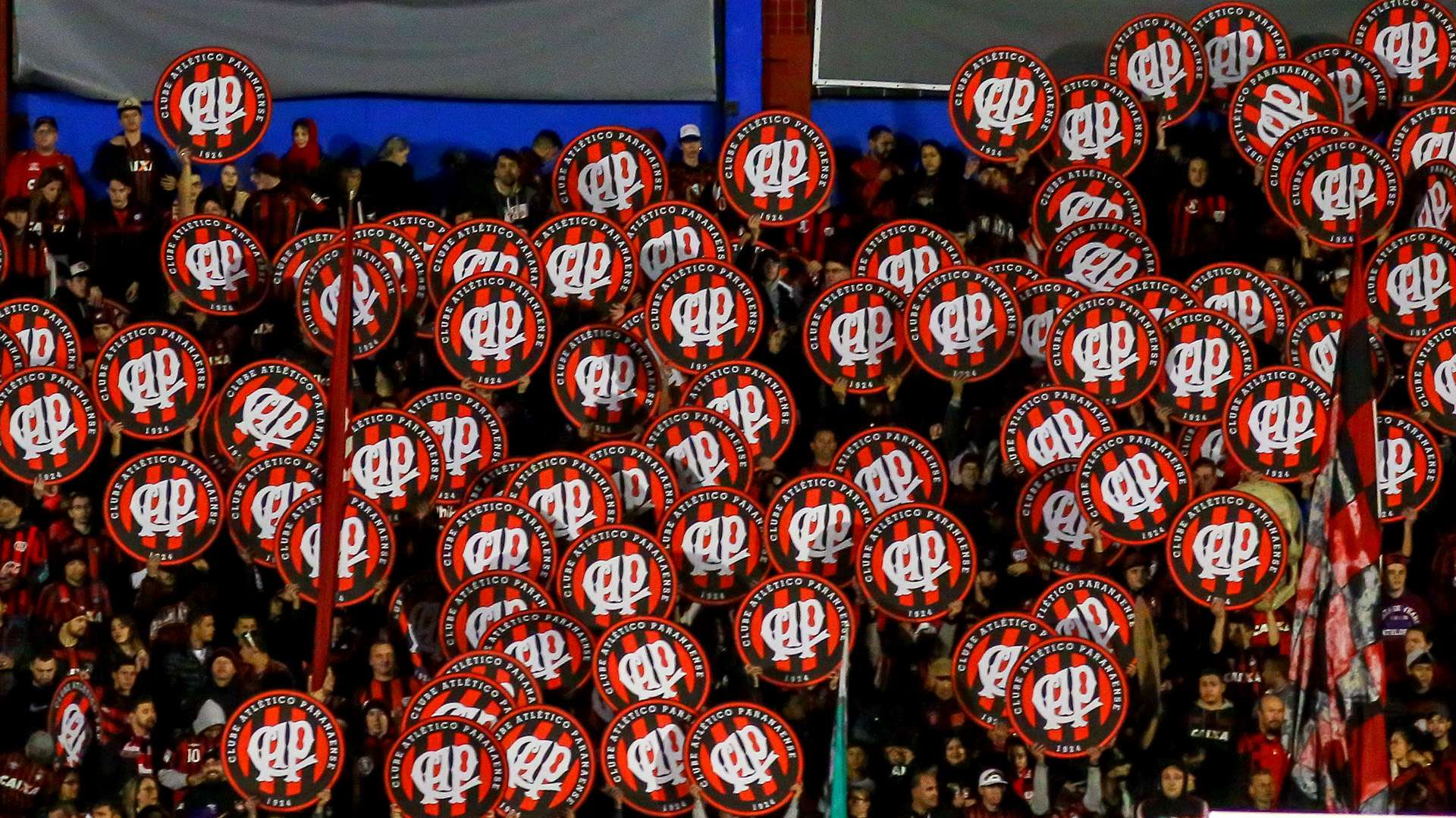 Torcida Atletico-PR Santos Libertadores 05072017