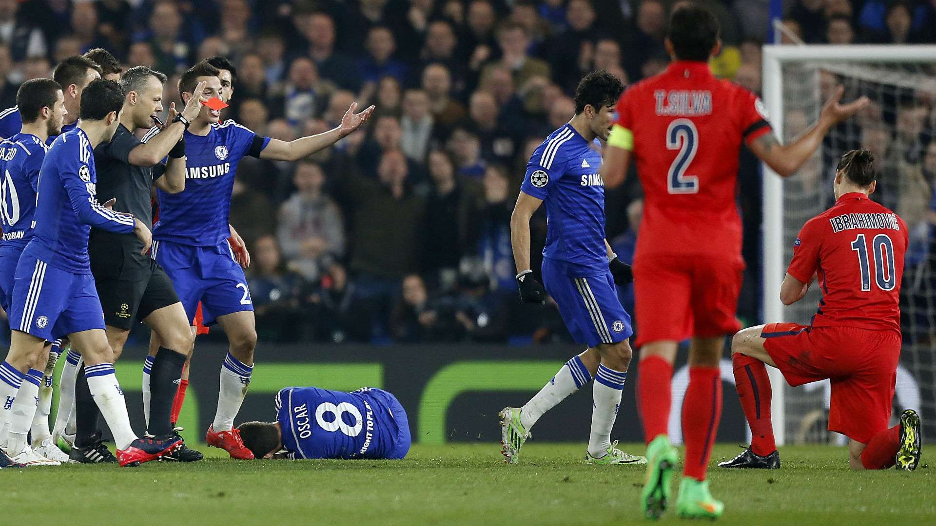 Ibrahimovic PSG Chelsea red