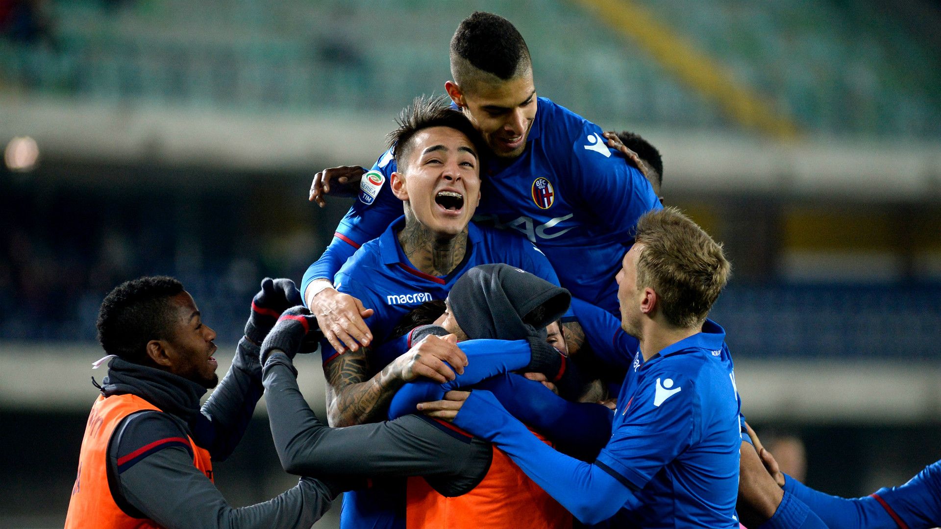 Bologna celebrating Chievo Serie A