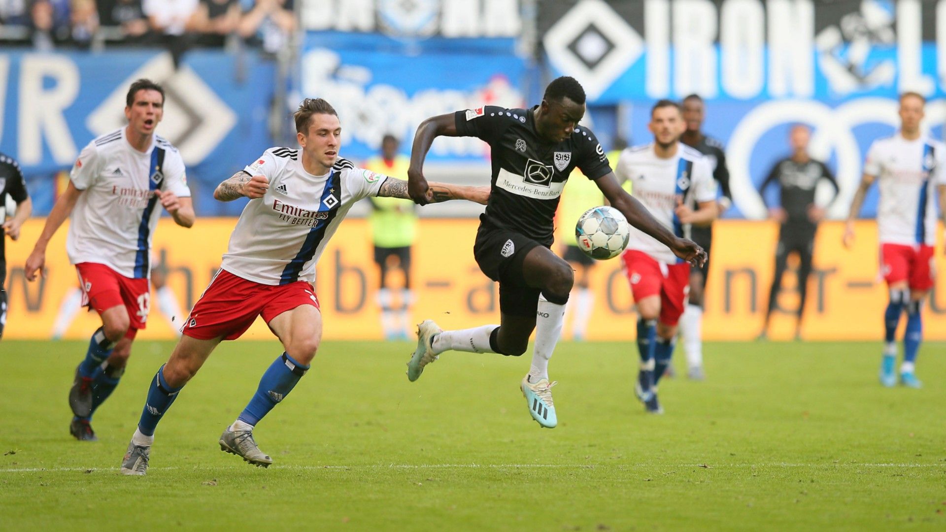 ONLY GERMANY Adrian Fein Silas Wamangituka HSV VfB Stuttgart 2. Bundesliga
