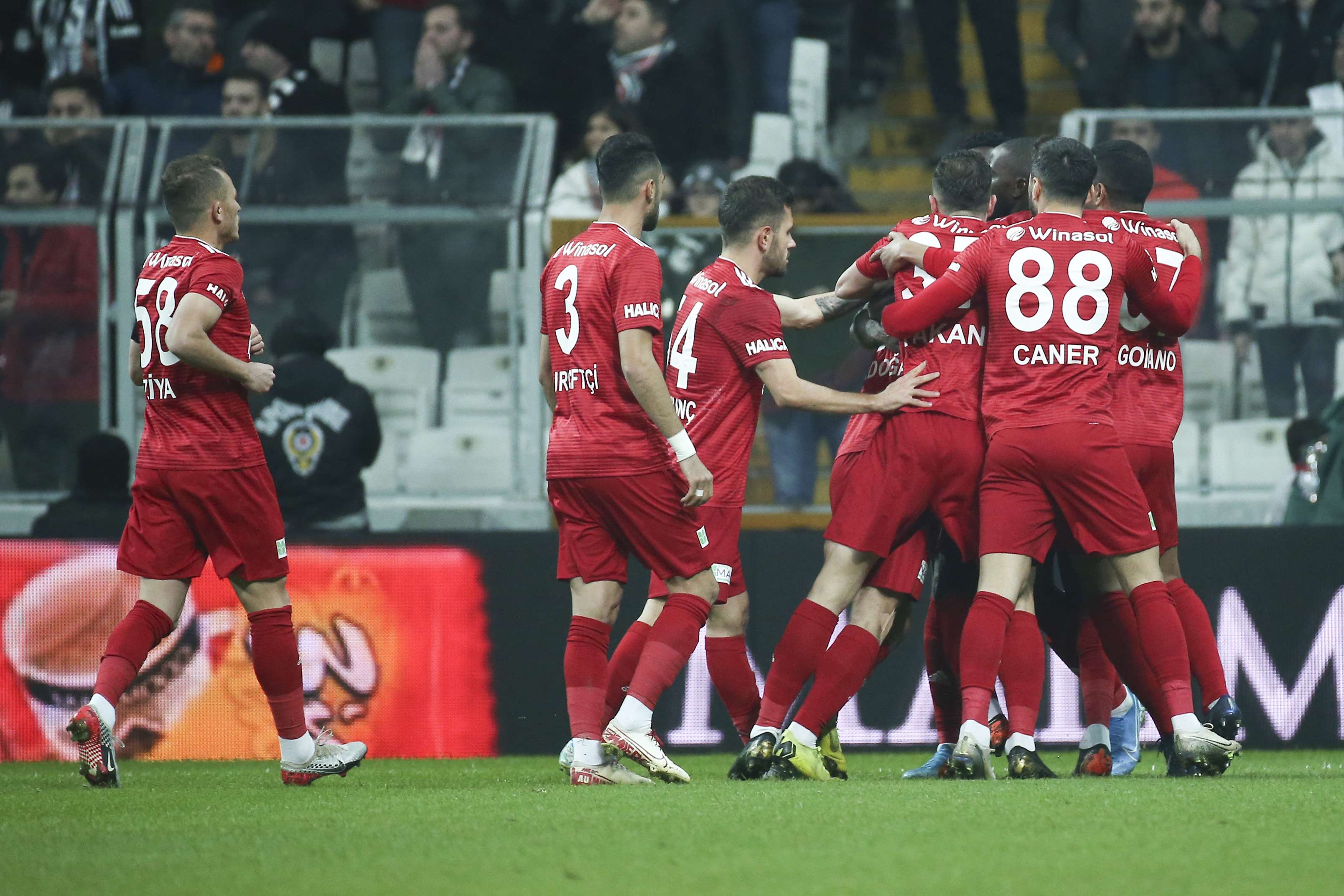 Sivasspor goal celebration Besiktas v Sivasspor 02192020