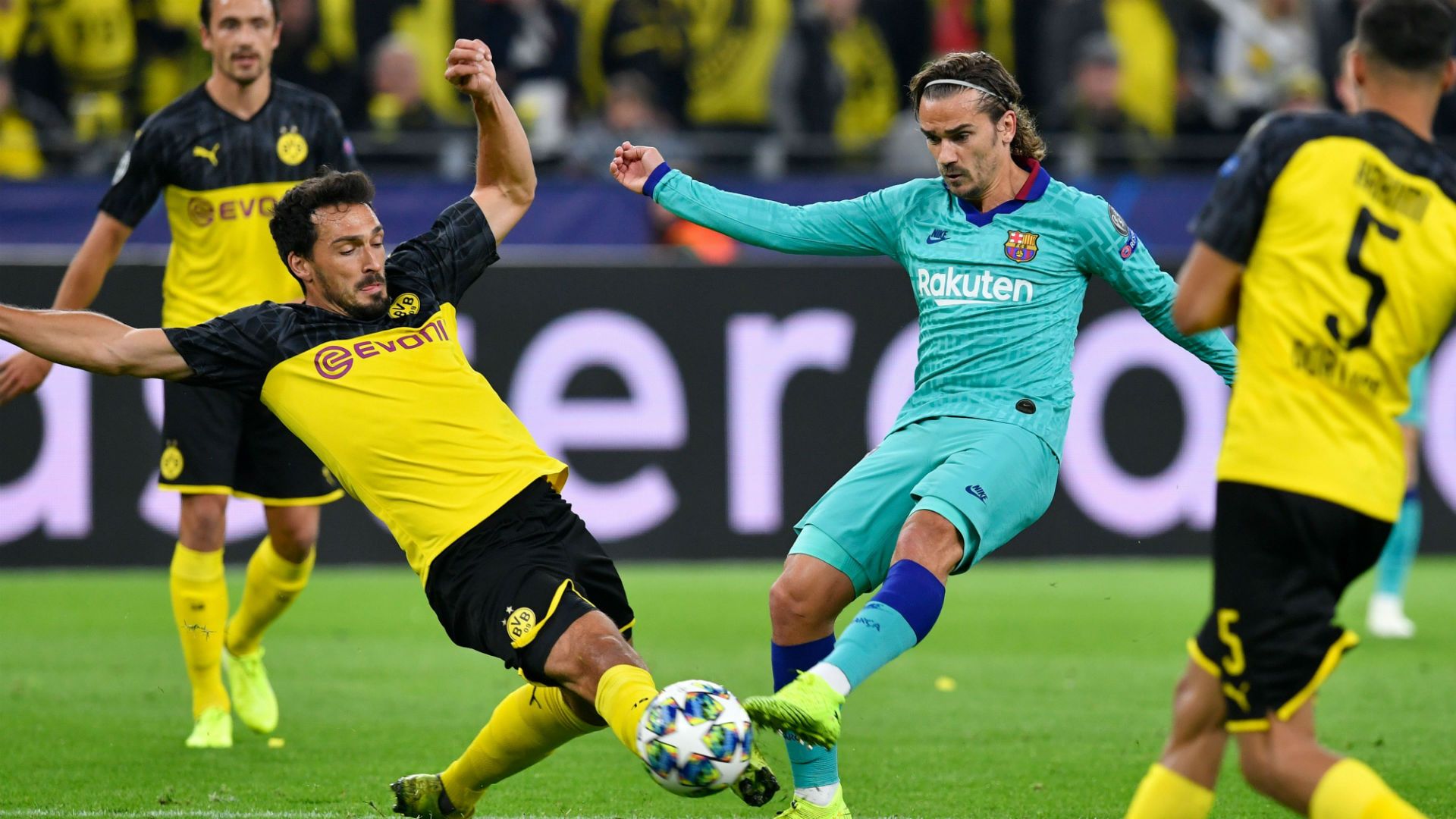 Mats Hummels Antoine Griezmann 19082019