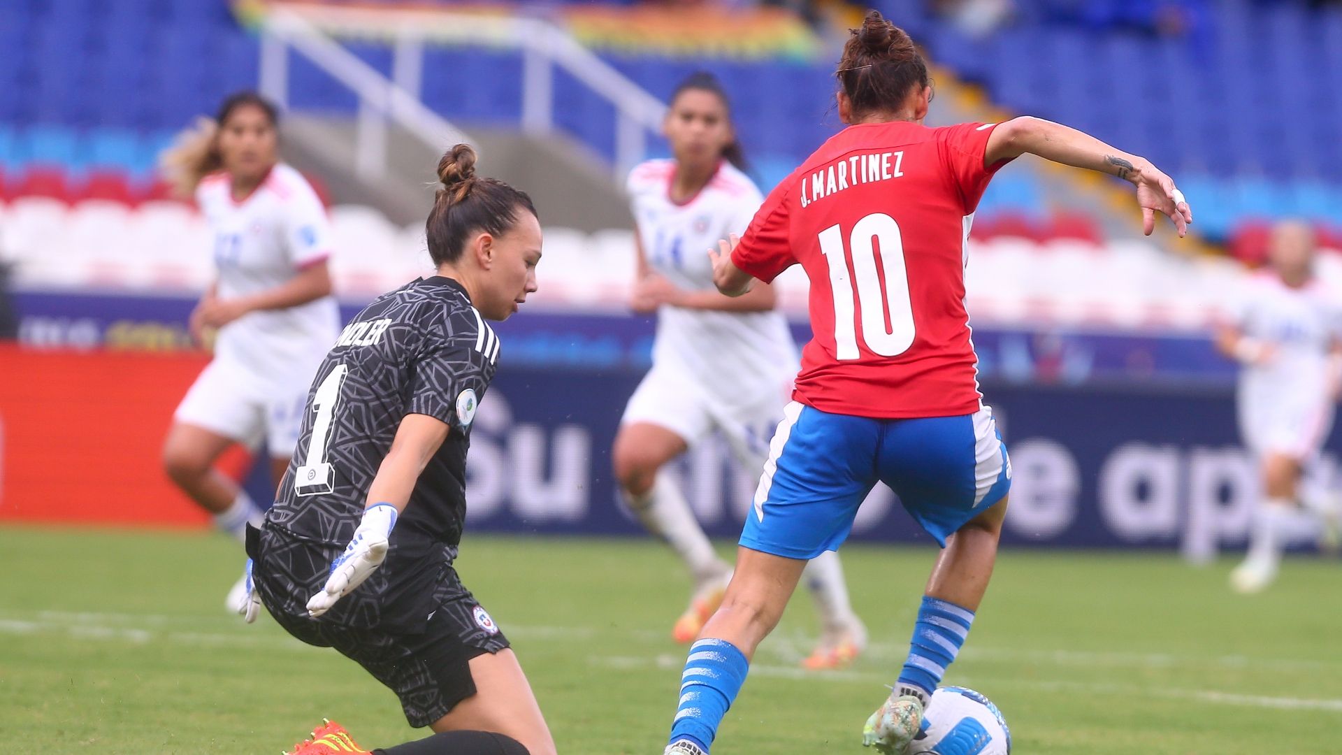 Christiane Endler Chile Paraguay