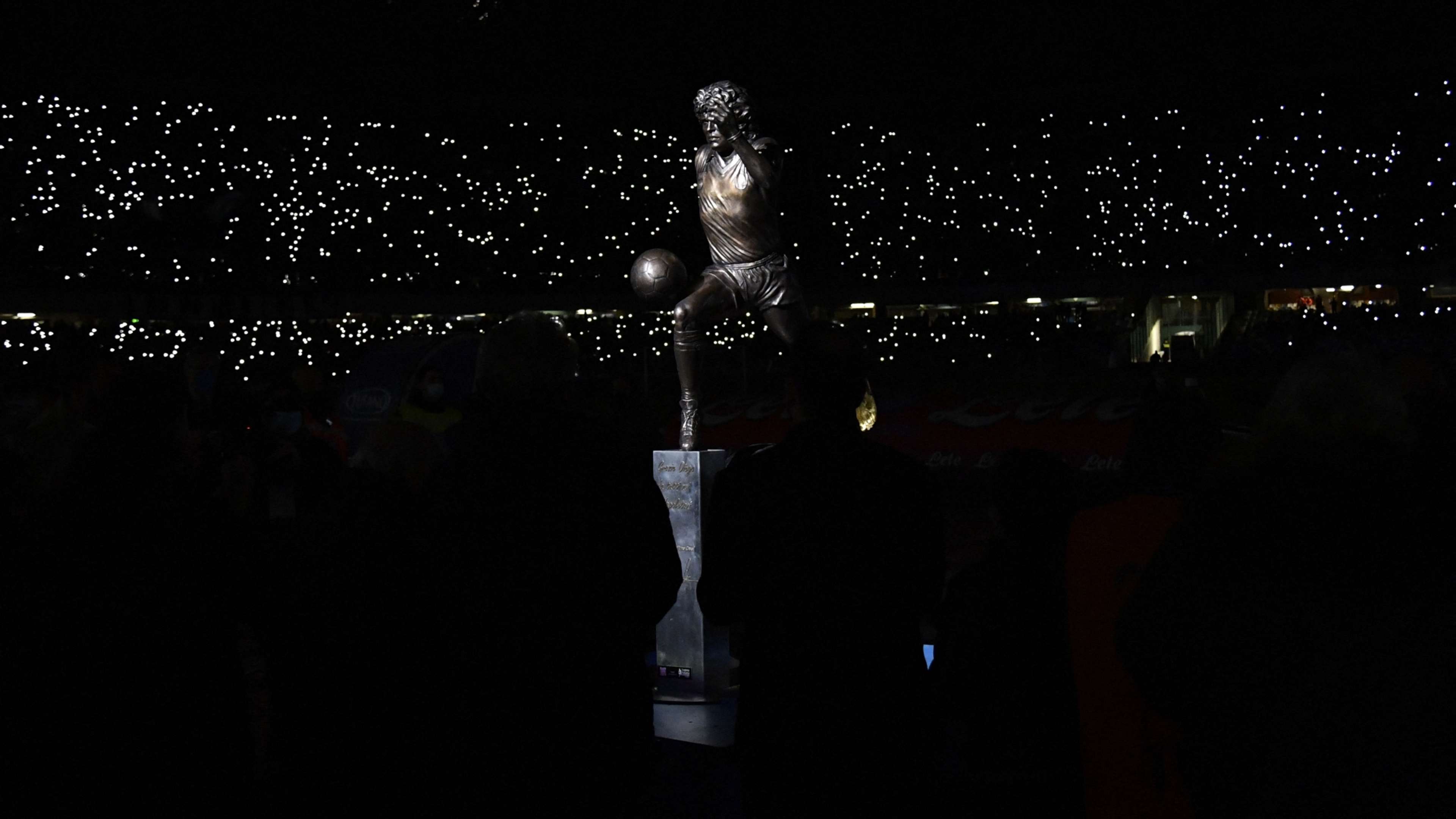 Maradona statue Napoli