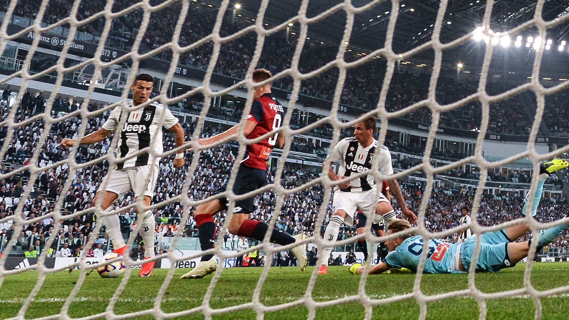 Ronaldo goal Juventus Genoa