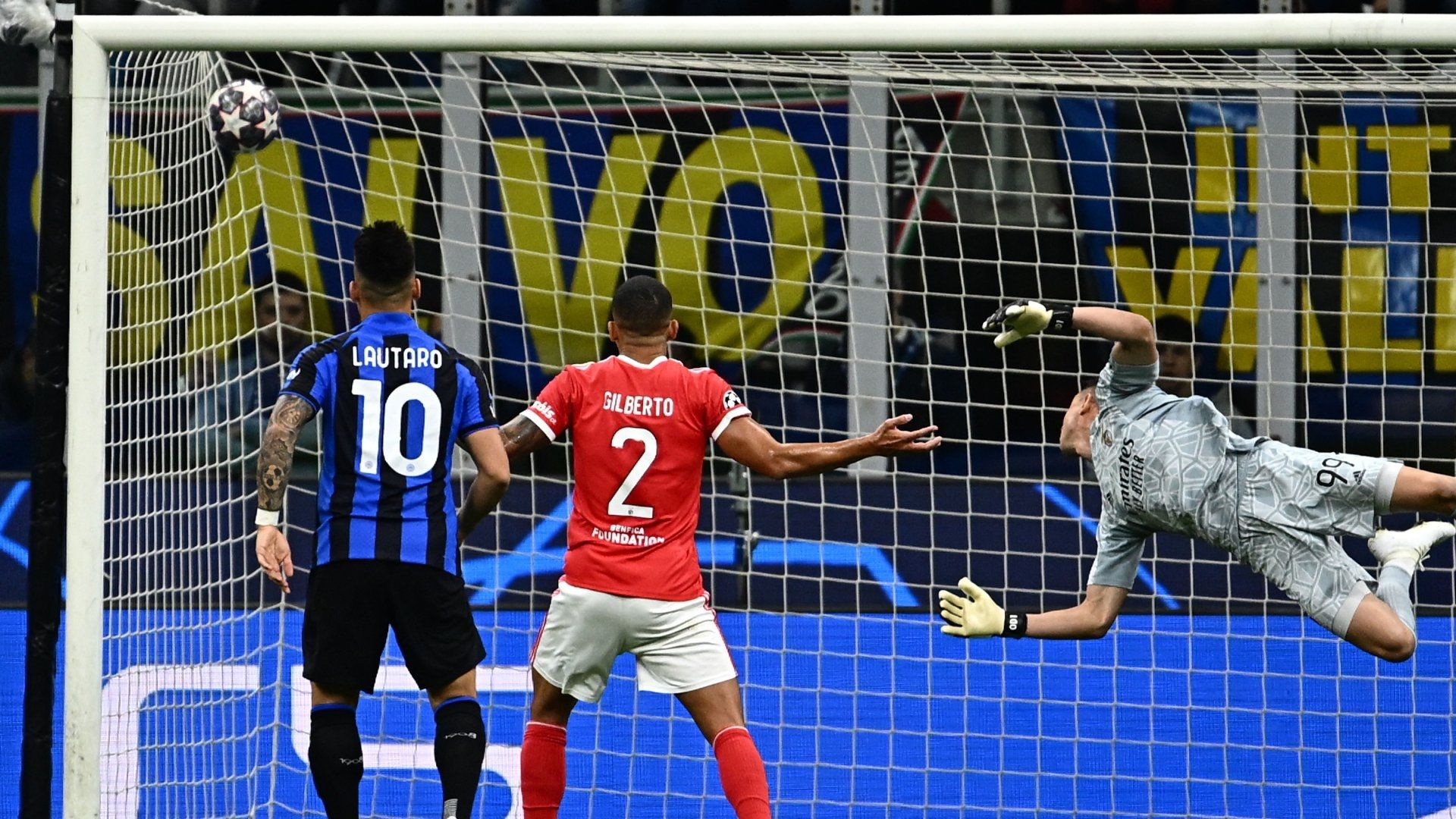 Nicolo Barella goal Inter Benfica 2022-23