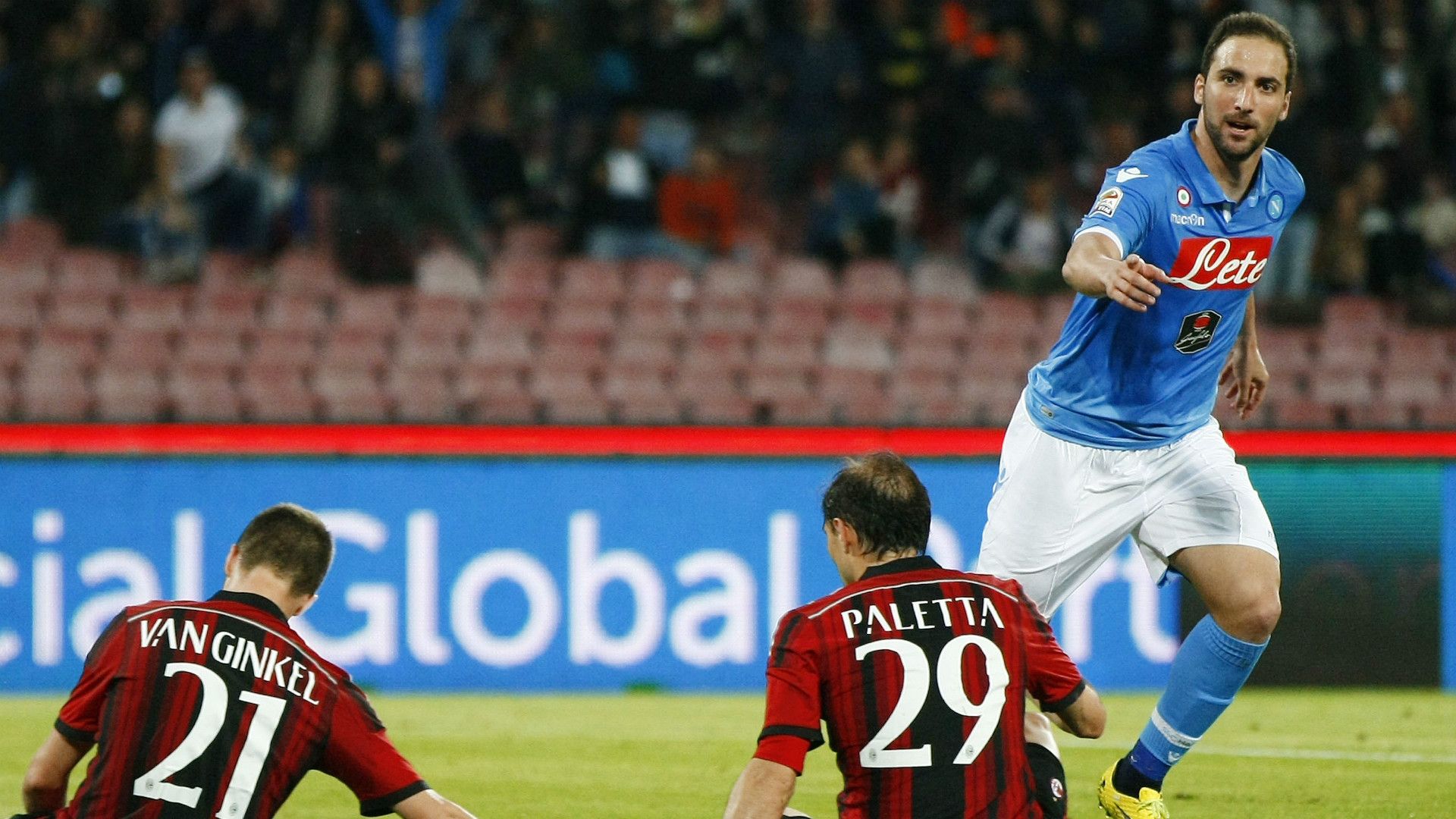 Gonzalo Higuain Napoli Milan San Paolo 03052015