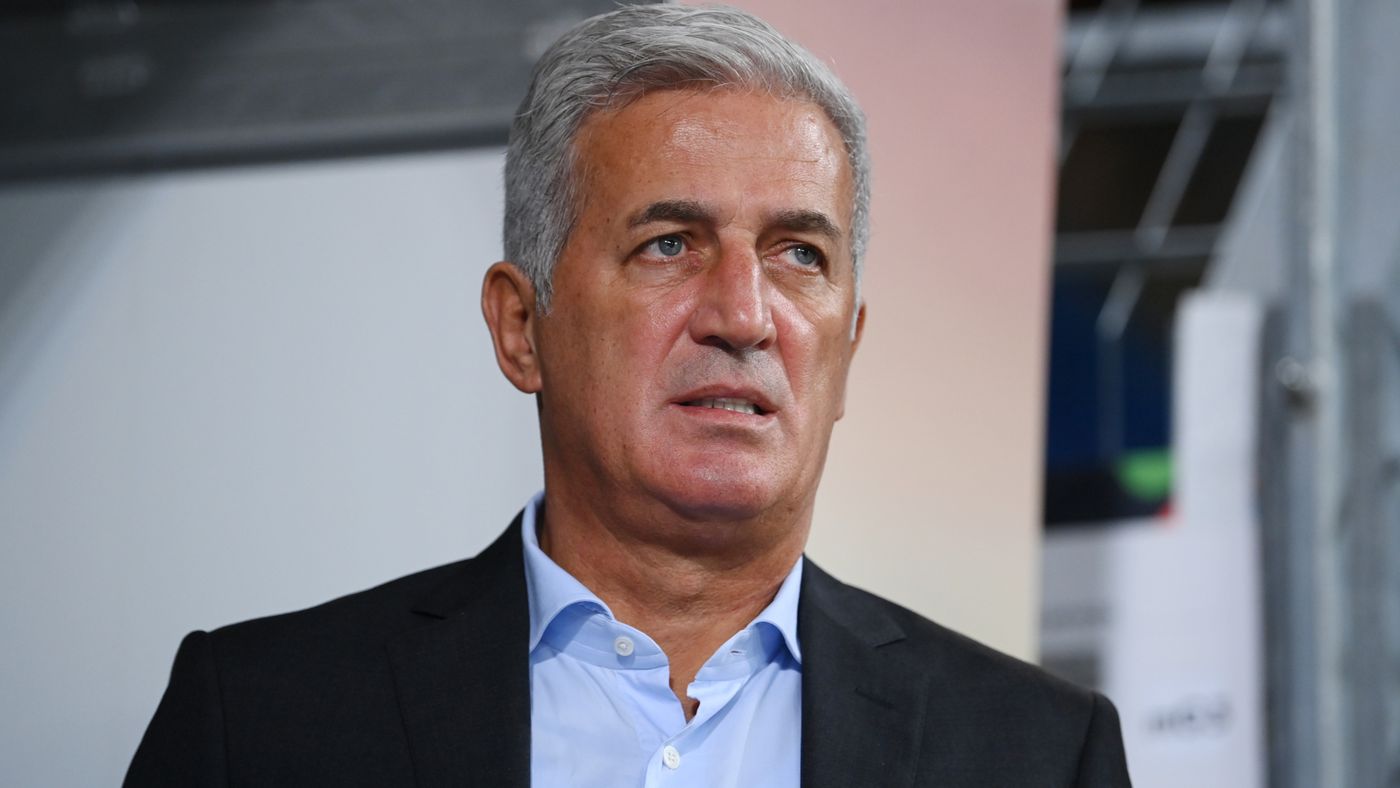 "على رئيس الجمهورية التدخل فورًا" .. الجمهور يثور عقب قرار الاتحاد الجزائري تجاه بيتكوفيتش قبل المونديال