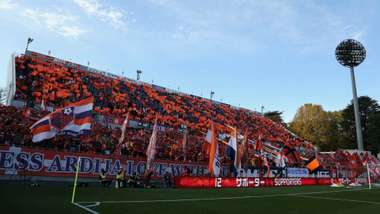 2017-11-27-omiya-supporter