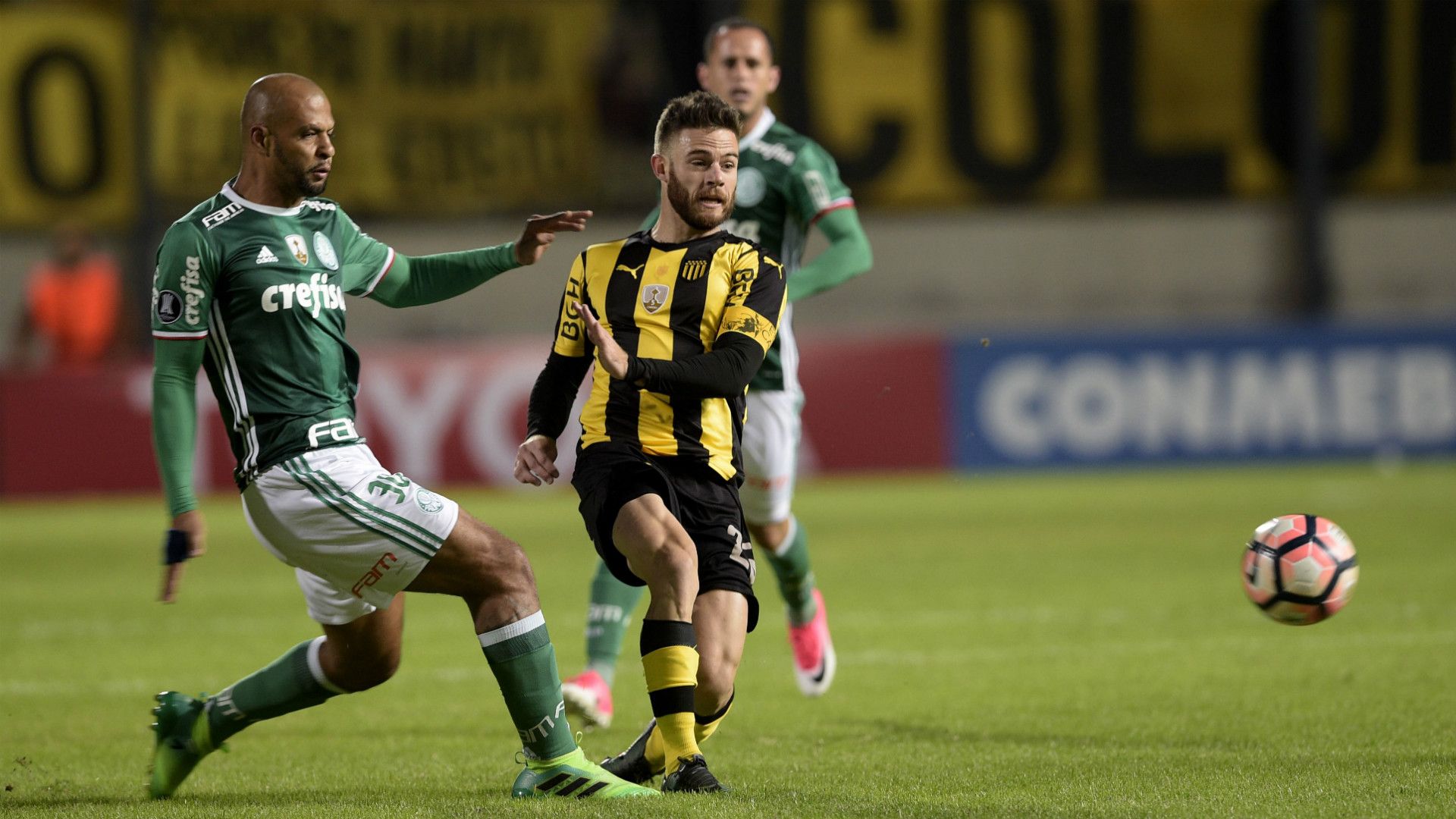 Nahitan Nandez Peñarol Palmeiras Copa Libertadores 2017