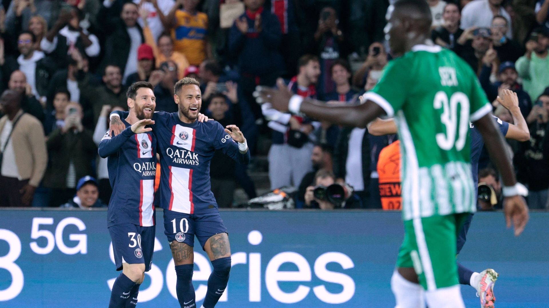 Messi Neymar PSG Maccabi