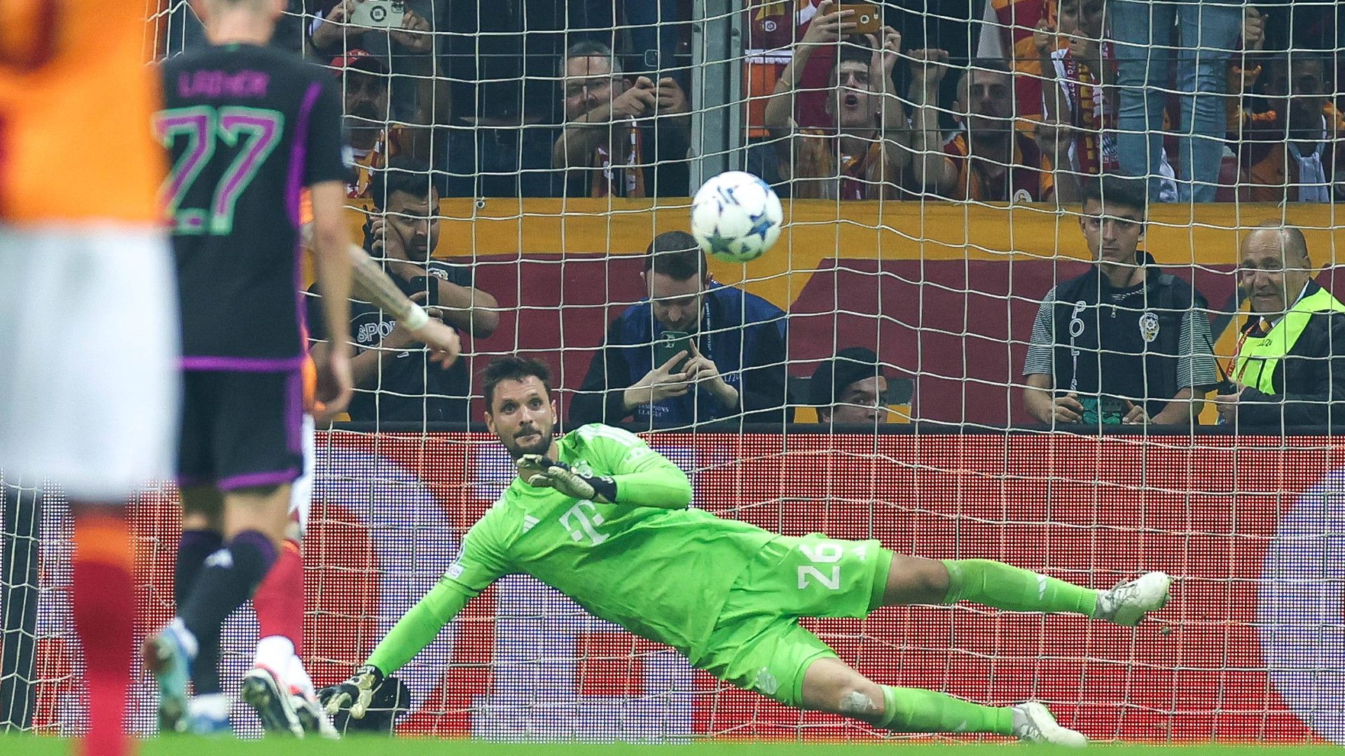 GERMANY ONLY: SVEN ULREICH BAYERN MÜNCHEN