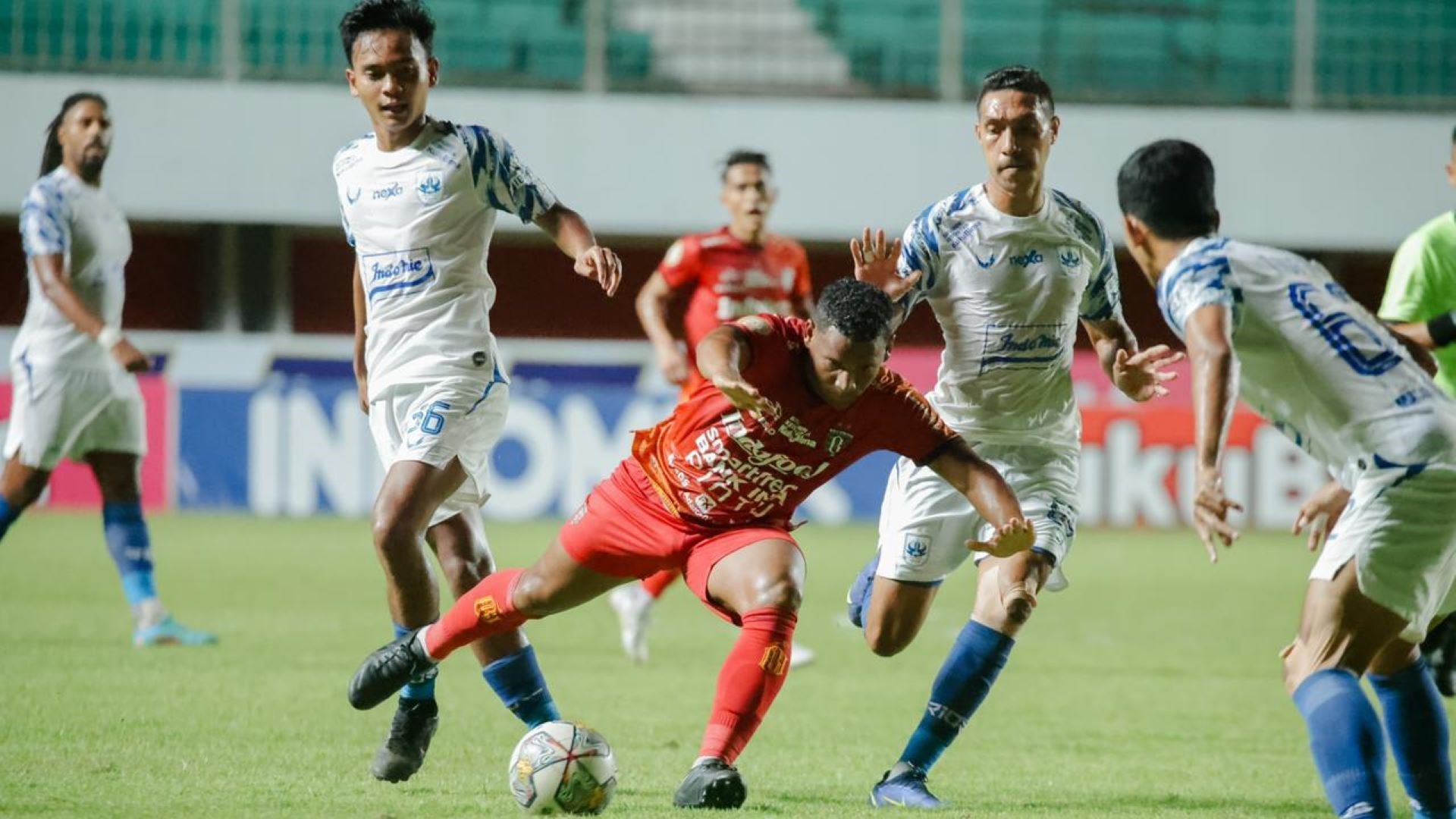 Bali United vs PSIS Semarang