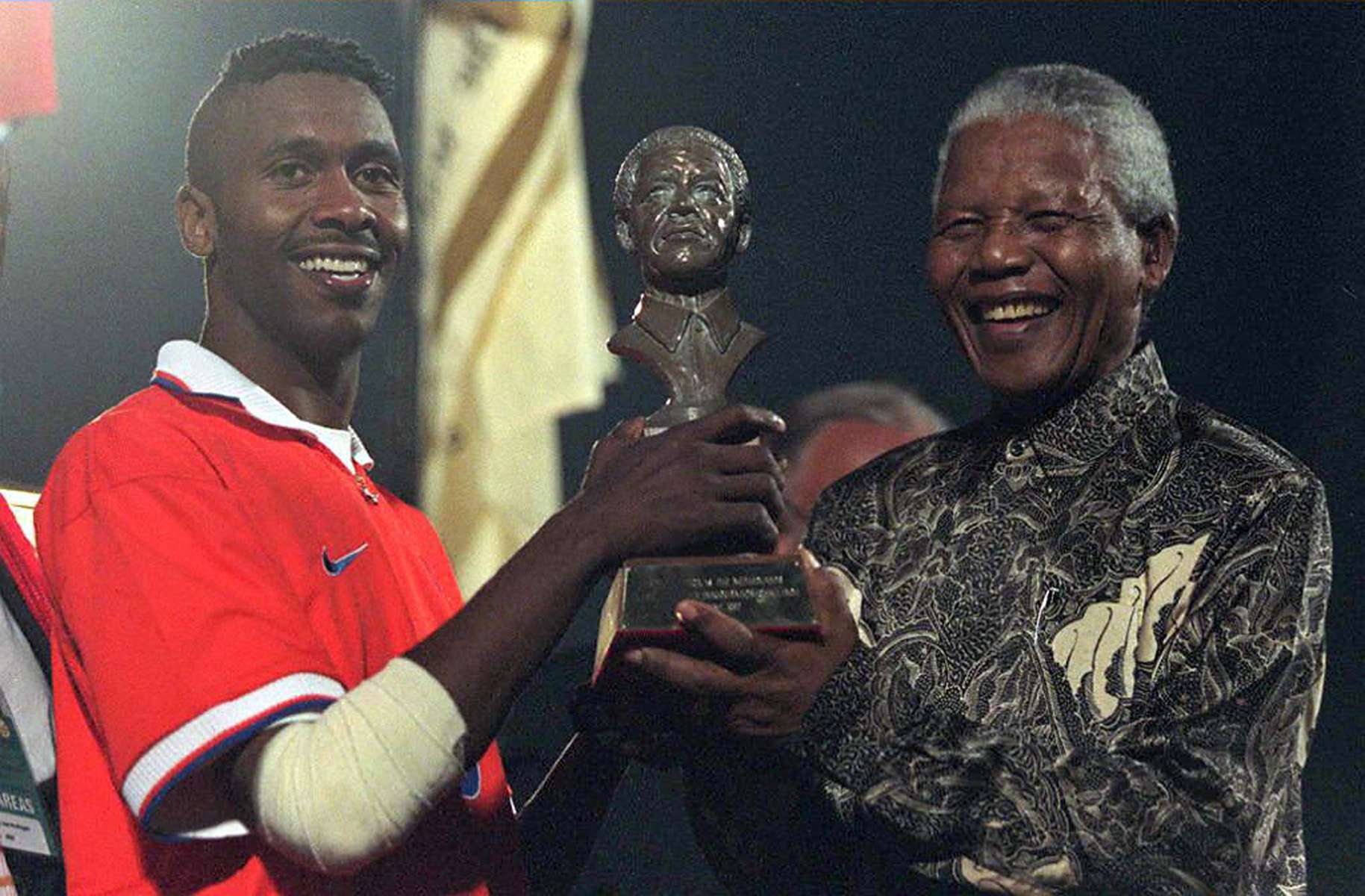 Lucas Radebe and Nelson Mandela
