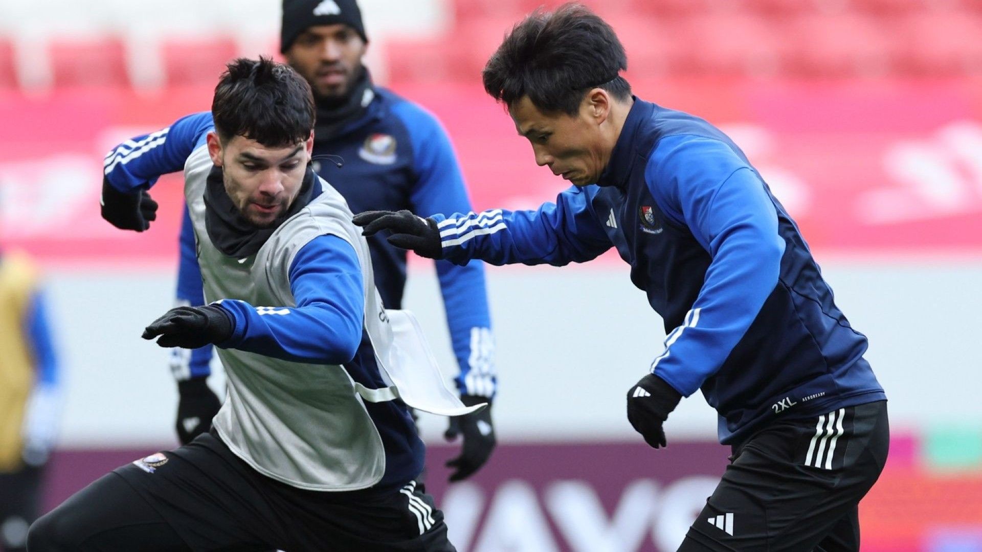 Sandy Walsh latihan Yokohama F Marinos