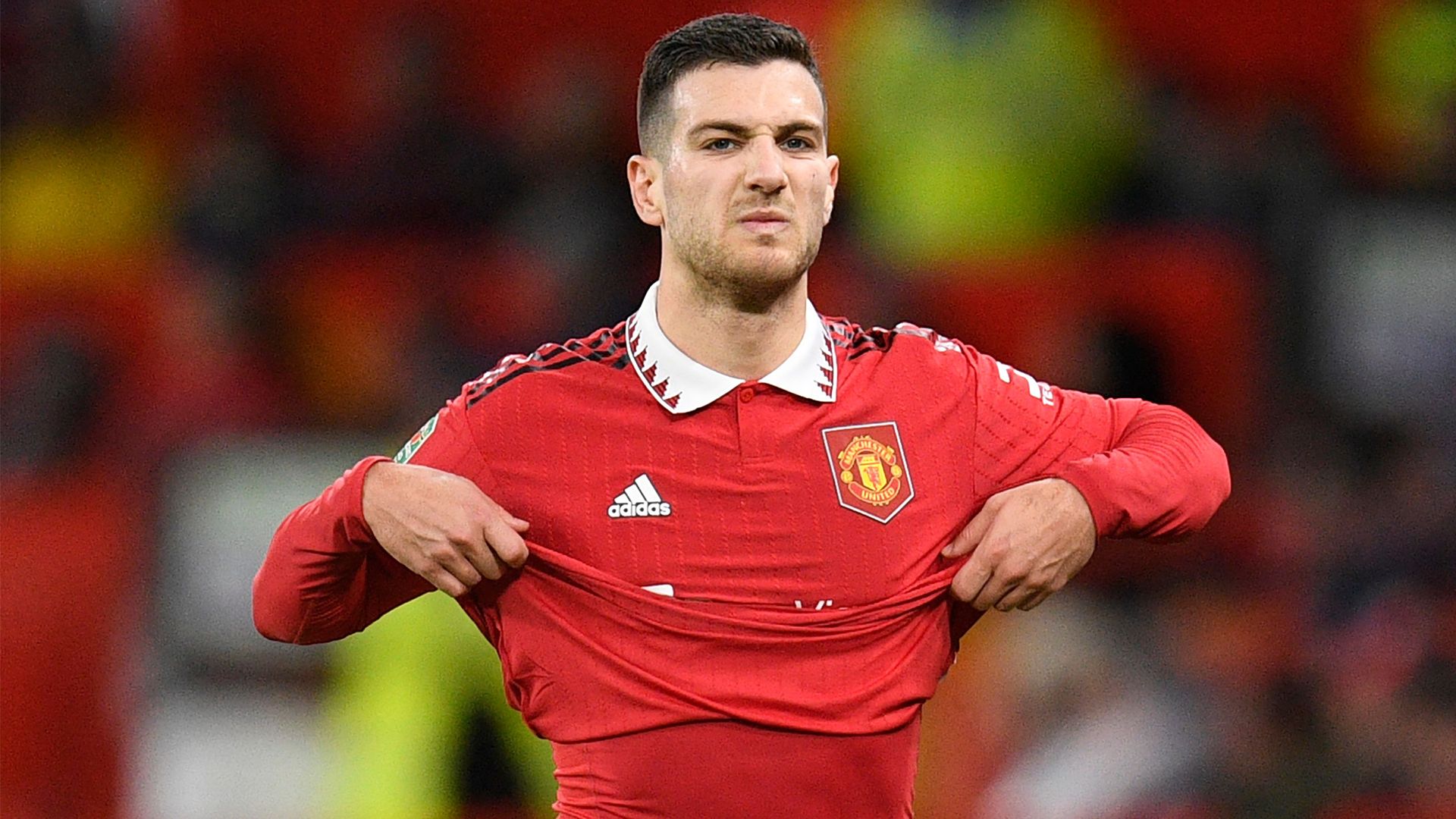 Diogo Dalot react Manchester United Charlton Carabao Cup 2022-23